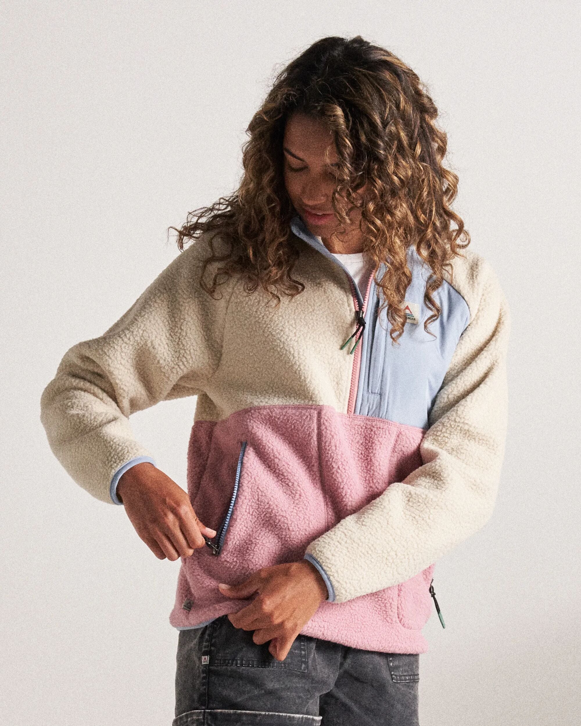 Home Sherpa Fleece - Oatmeal/Pink haze - Studio Model