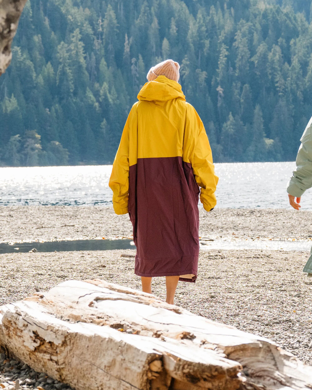 Waves Sherpa Lined Changing Robe - Fig/Heritage Yellow - Lifestyle - Female