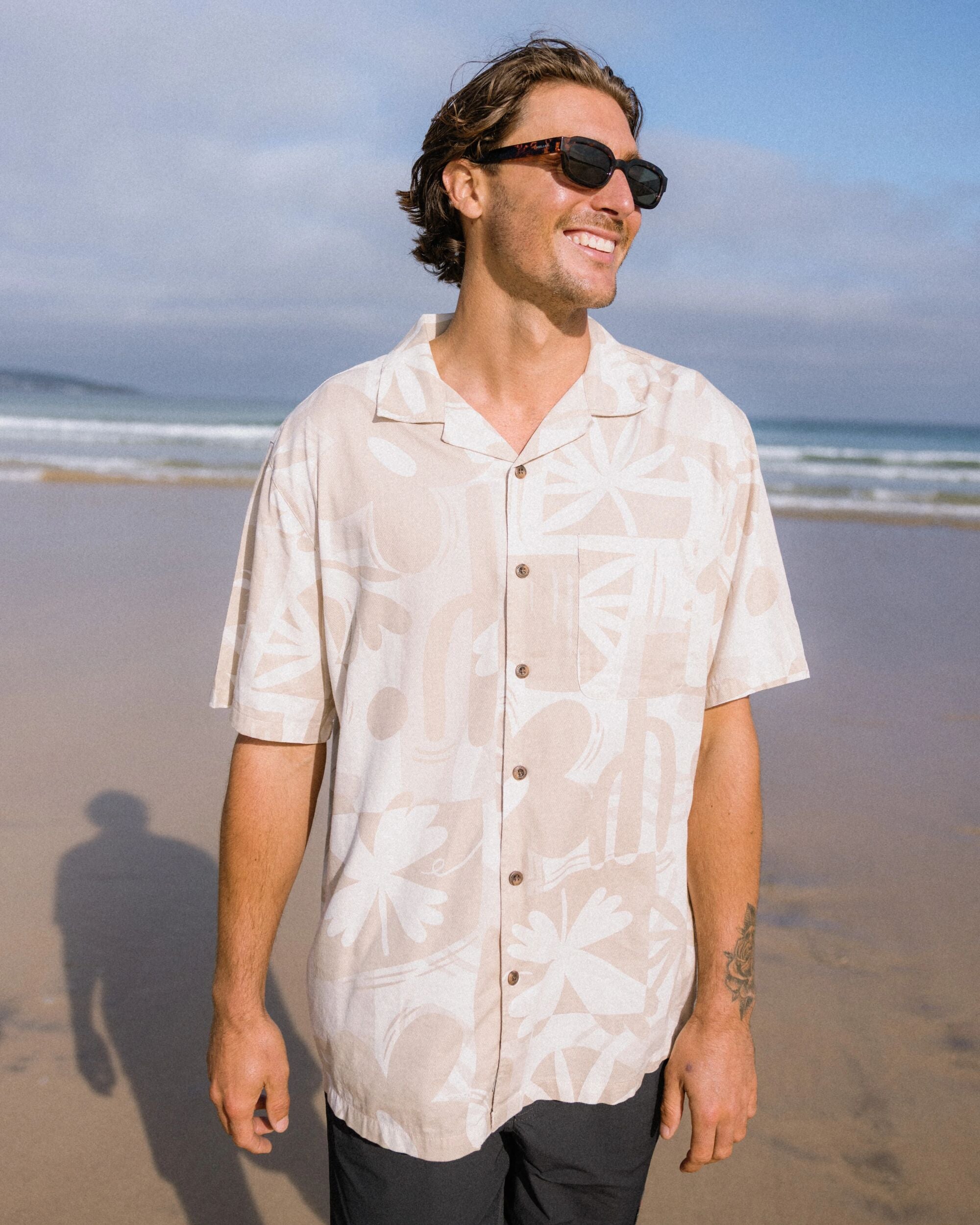 Cove Short Sleeve Shirt - Roam Further Birch - Lifestyle