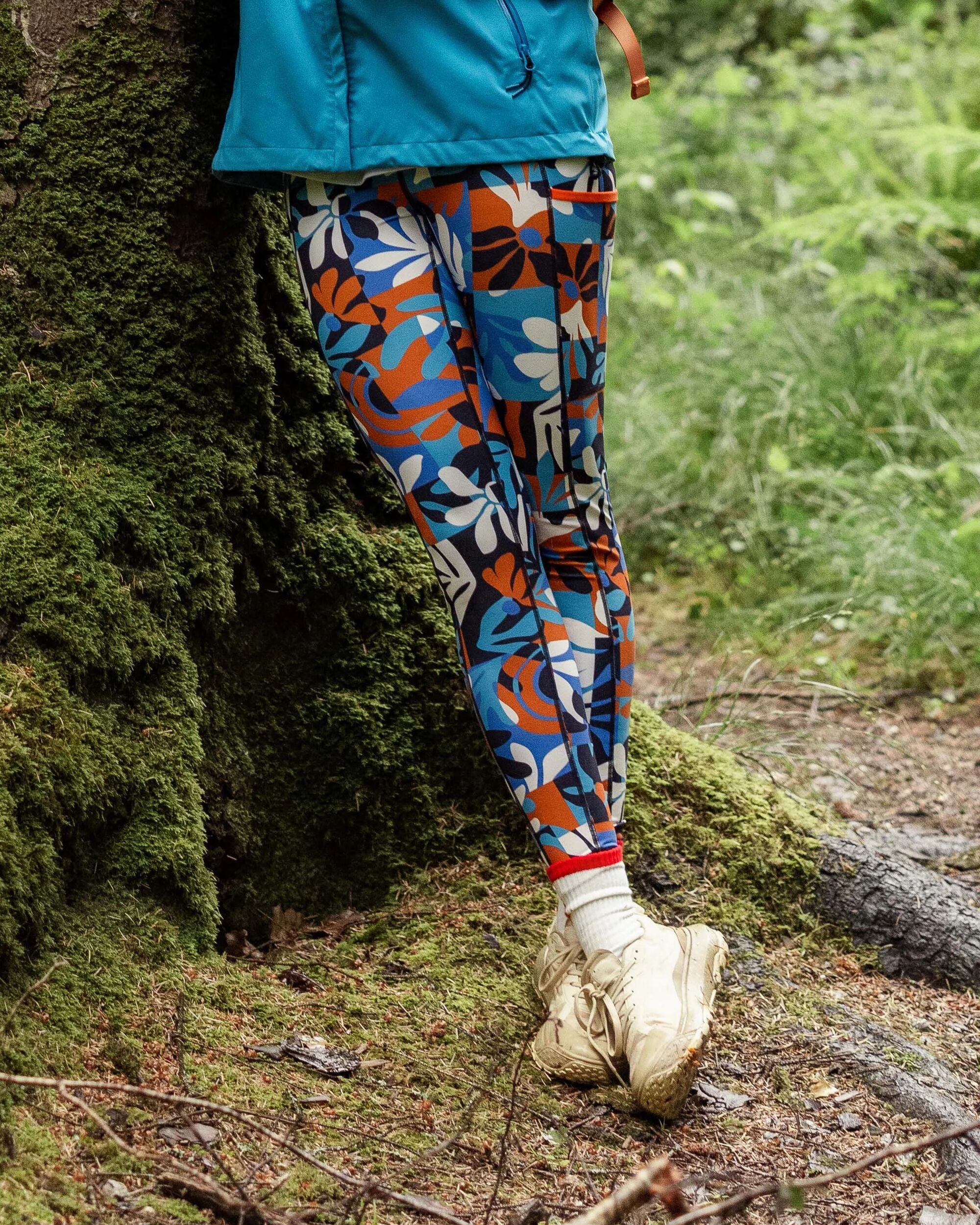 Mantra Recycled Active Legging - Mountain Foliage Blue - Lifestyle