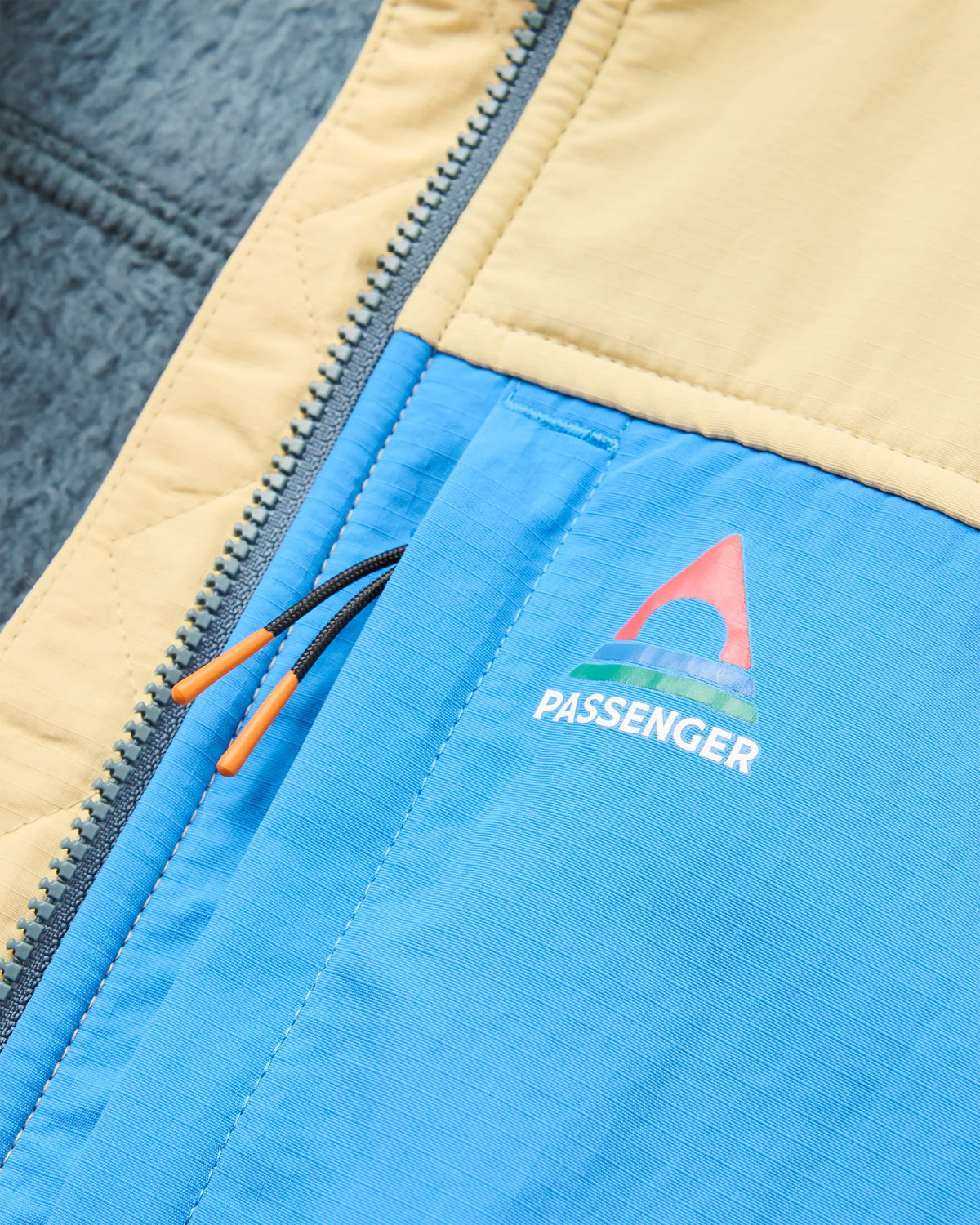 Venturescape Women's Fleece Vest - Desert/Storm Grey - Flatlay