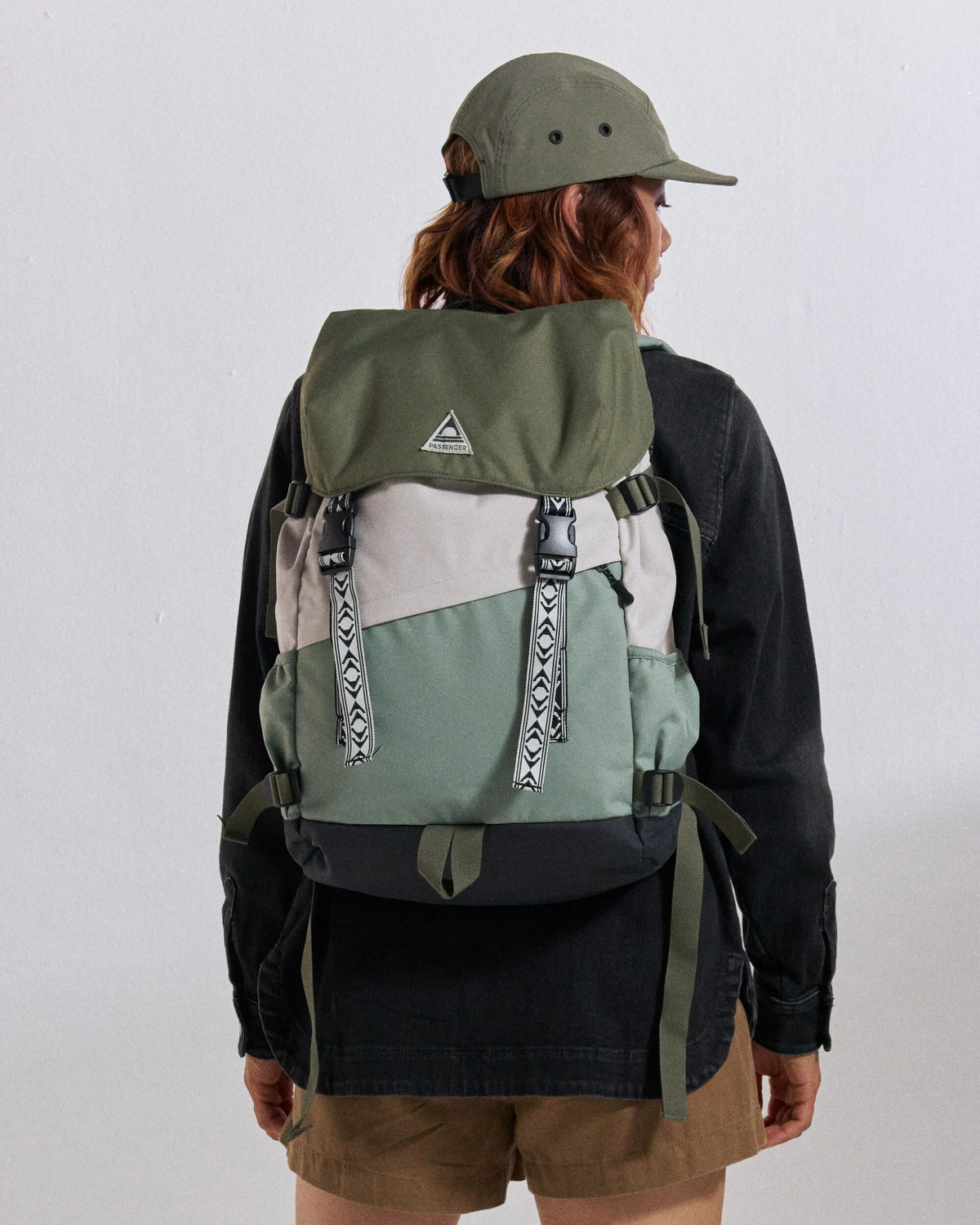 Boondocker 26L Backpack - Pistachio/Misty Grey - Studio Model - Female