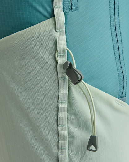 Trail Recycled 15L Hydration Pack - Arctic - Flatlay