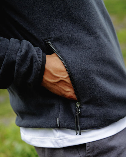 Set Off Polartec® 1/4 Zip Fleece - Black - Lifestyle