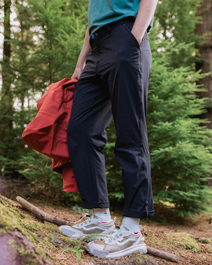 365 Trail Roll Up Trouser - Black - Lifestyle
