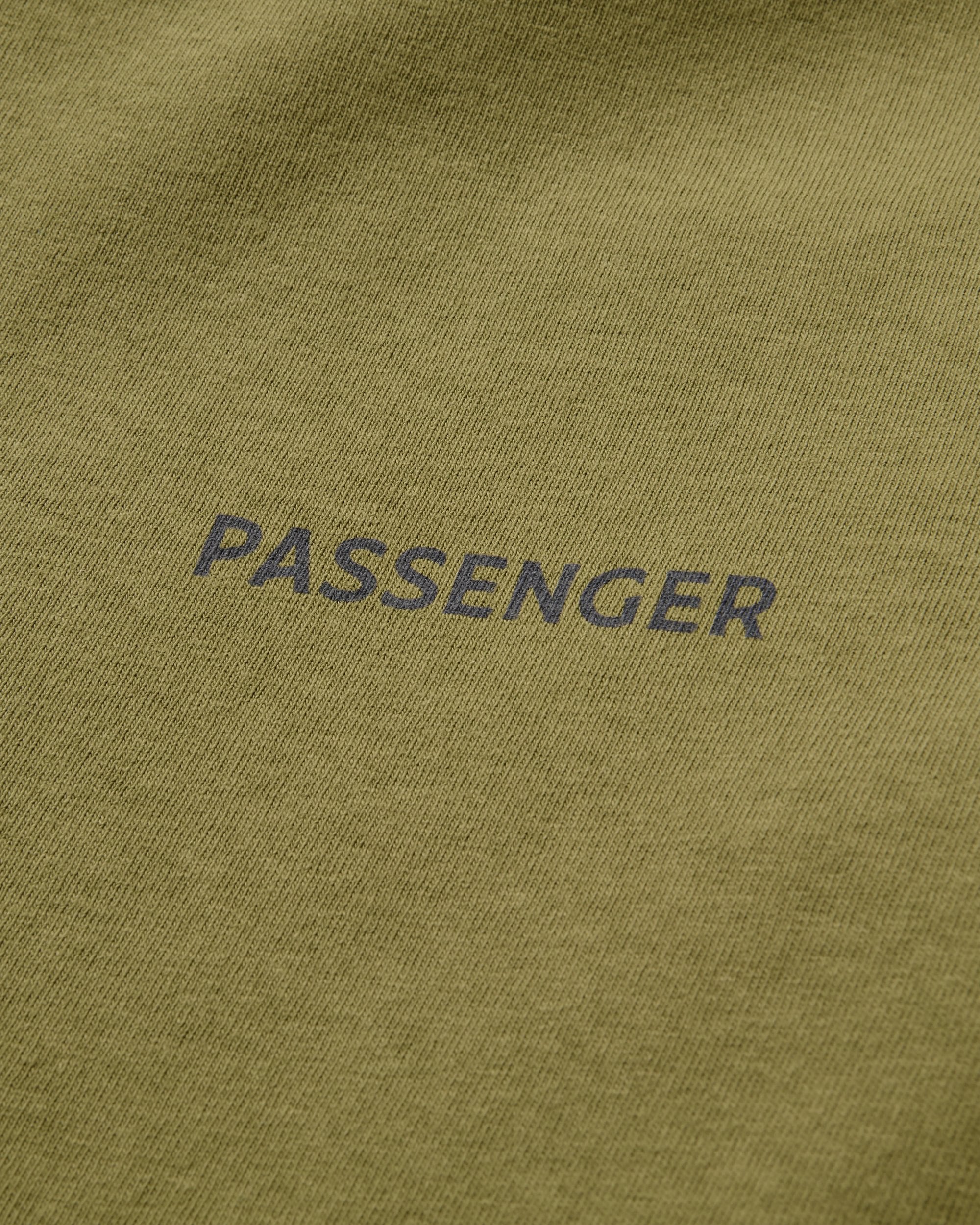 Roamer LS T-Shirt - Clover - Flatlay