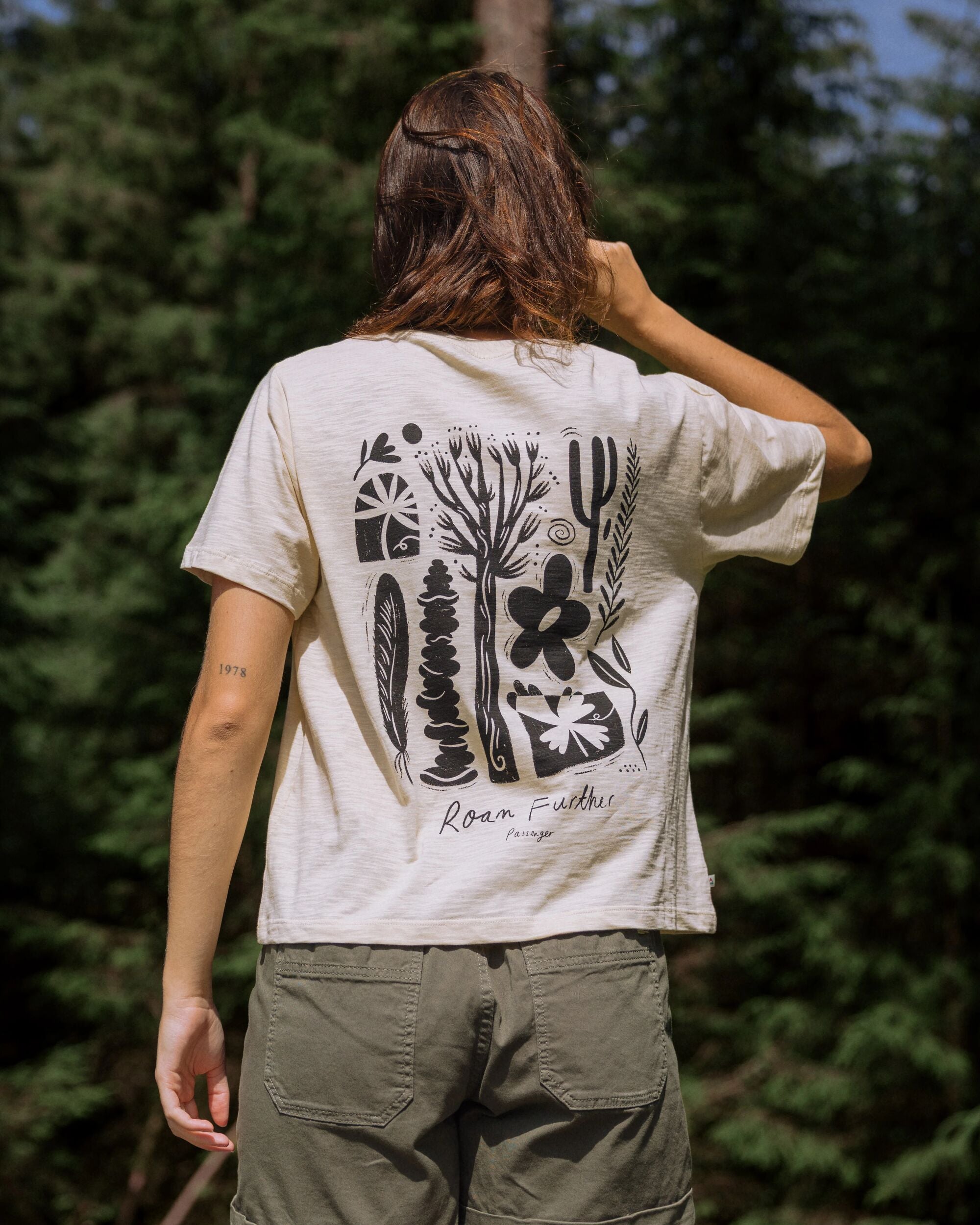 Women's Roam Further T-Shirt - Birch - Lifestyle