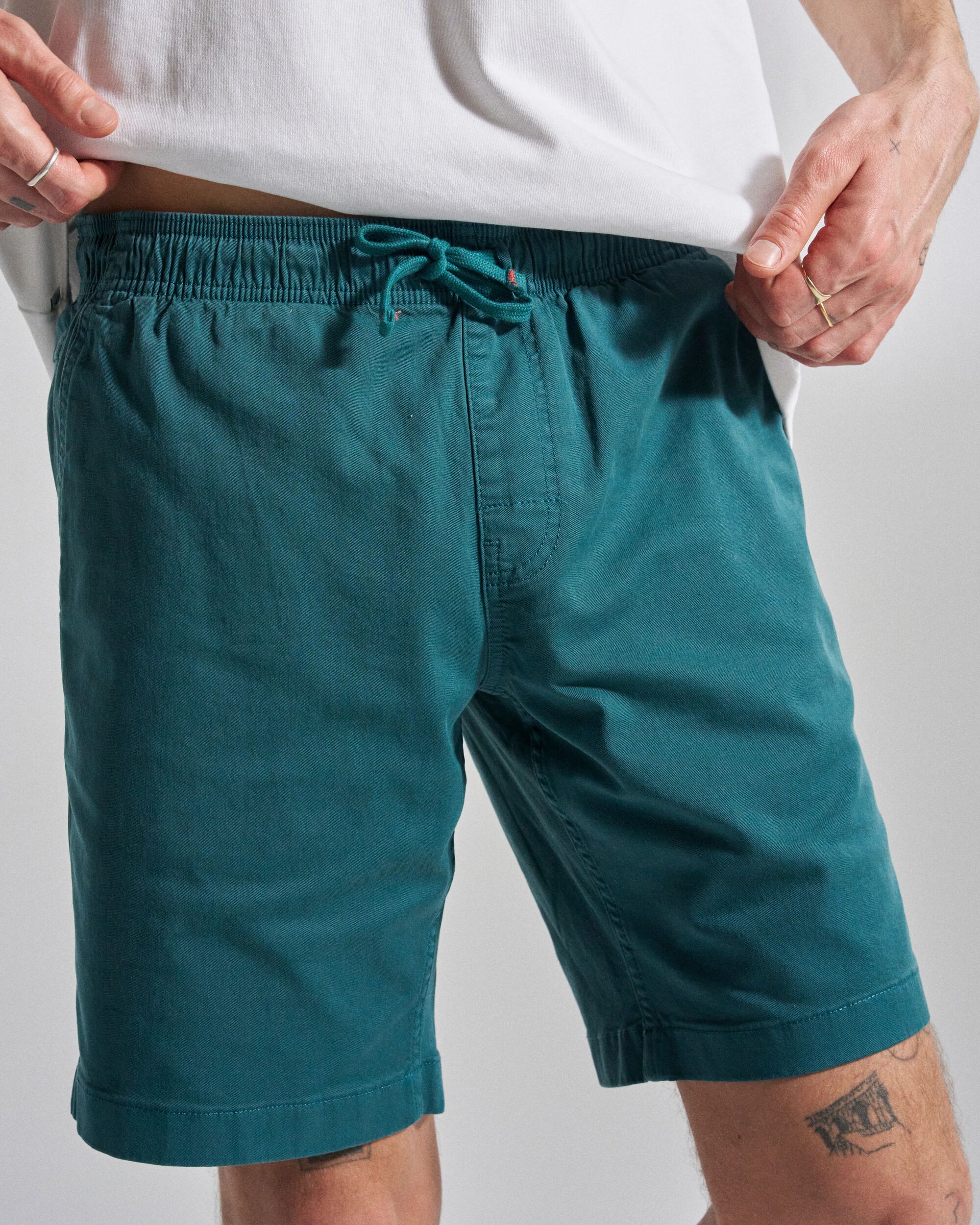 Drifter Organic Cotton Short - Mediterranean - Studio Model