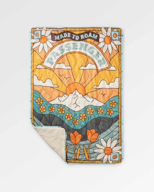 Cabin Recycled Sherpa Blanket - Seasonal Graphic/ Birch