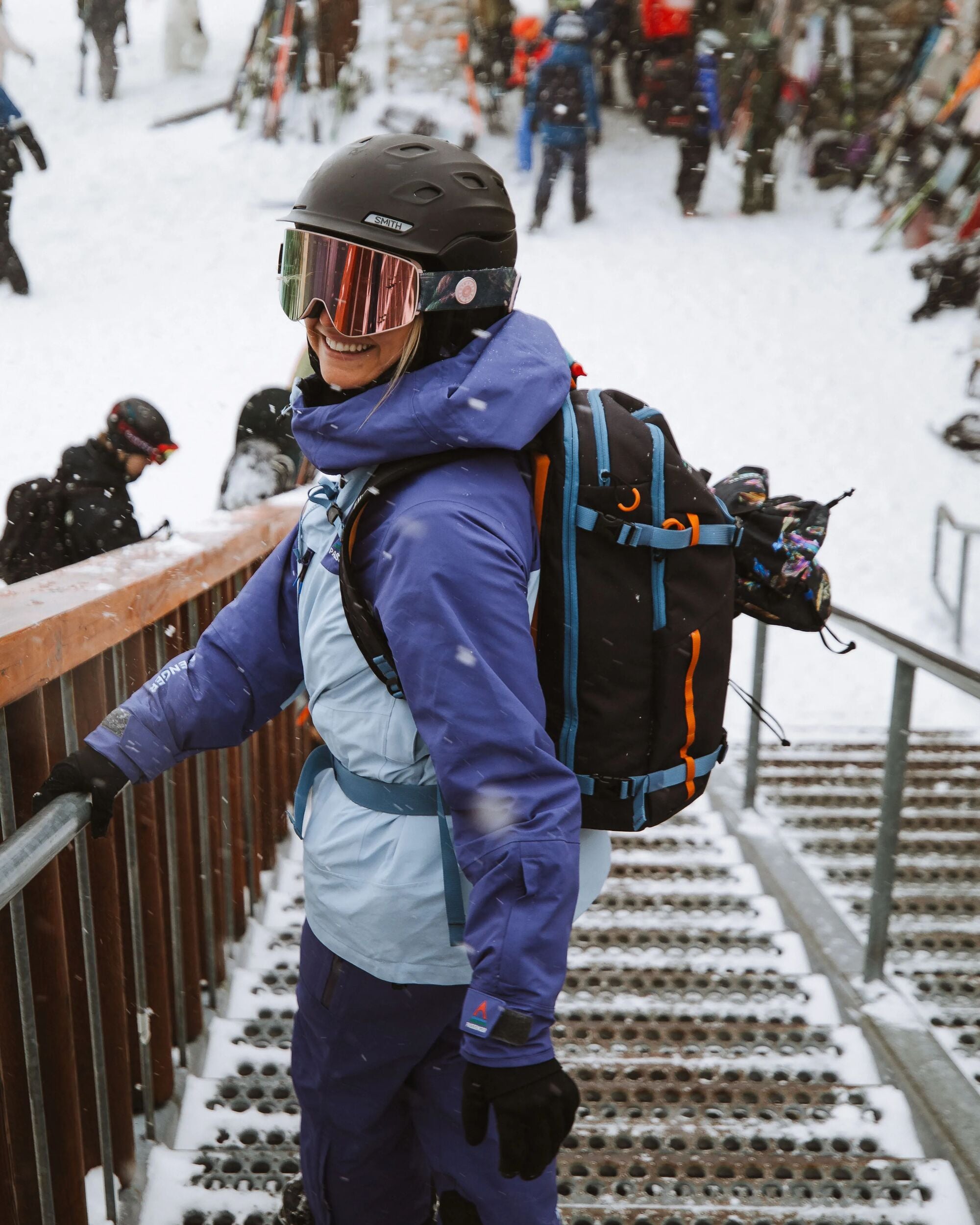 Snowscape Recycled Backpack - Phantom Black - Lifestyle - Female