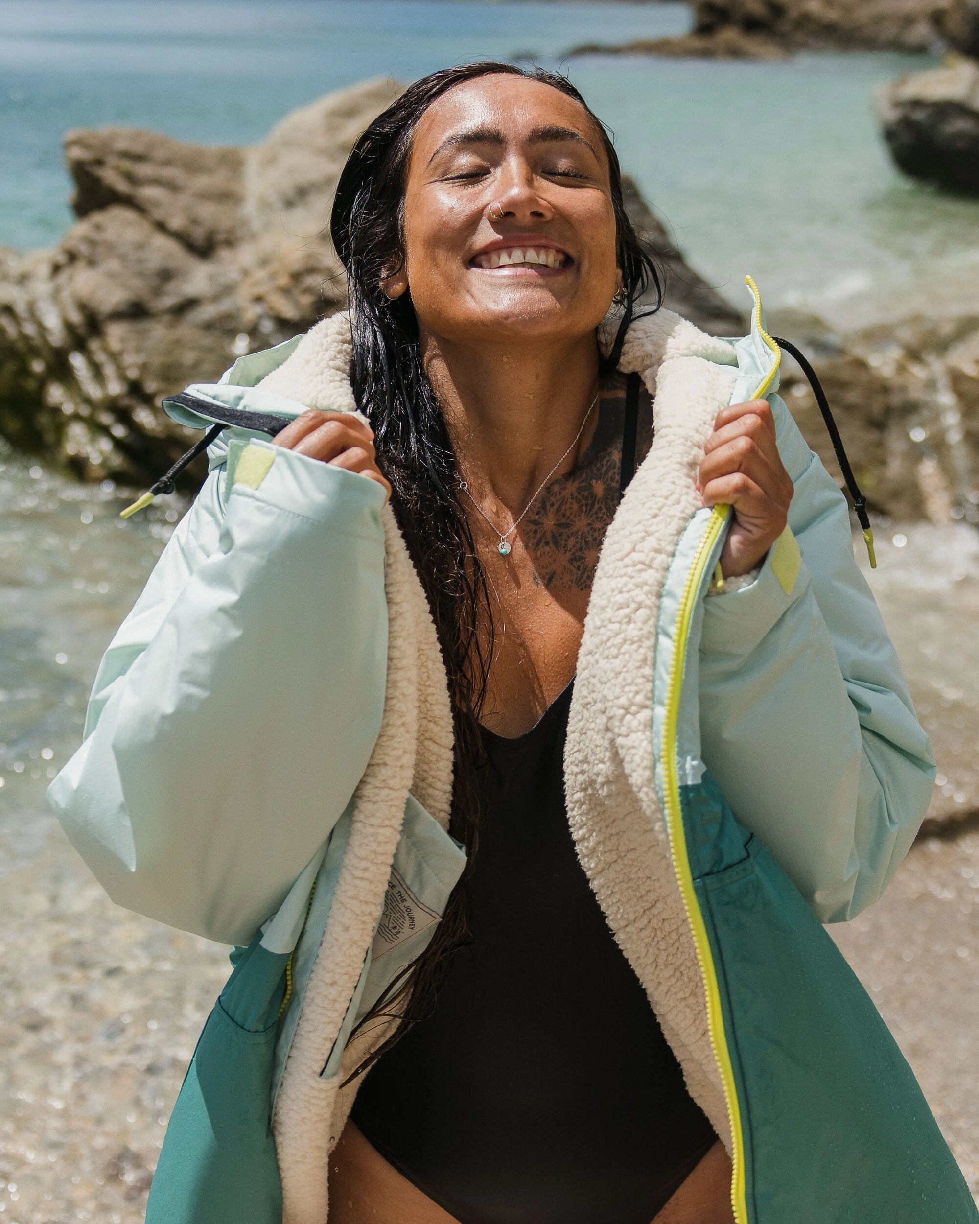 Waves Recycled Sherpa Lined Changing Robe - Surf Spray/Deep Sea - Lifestyle - Female