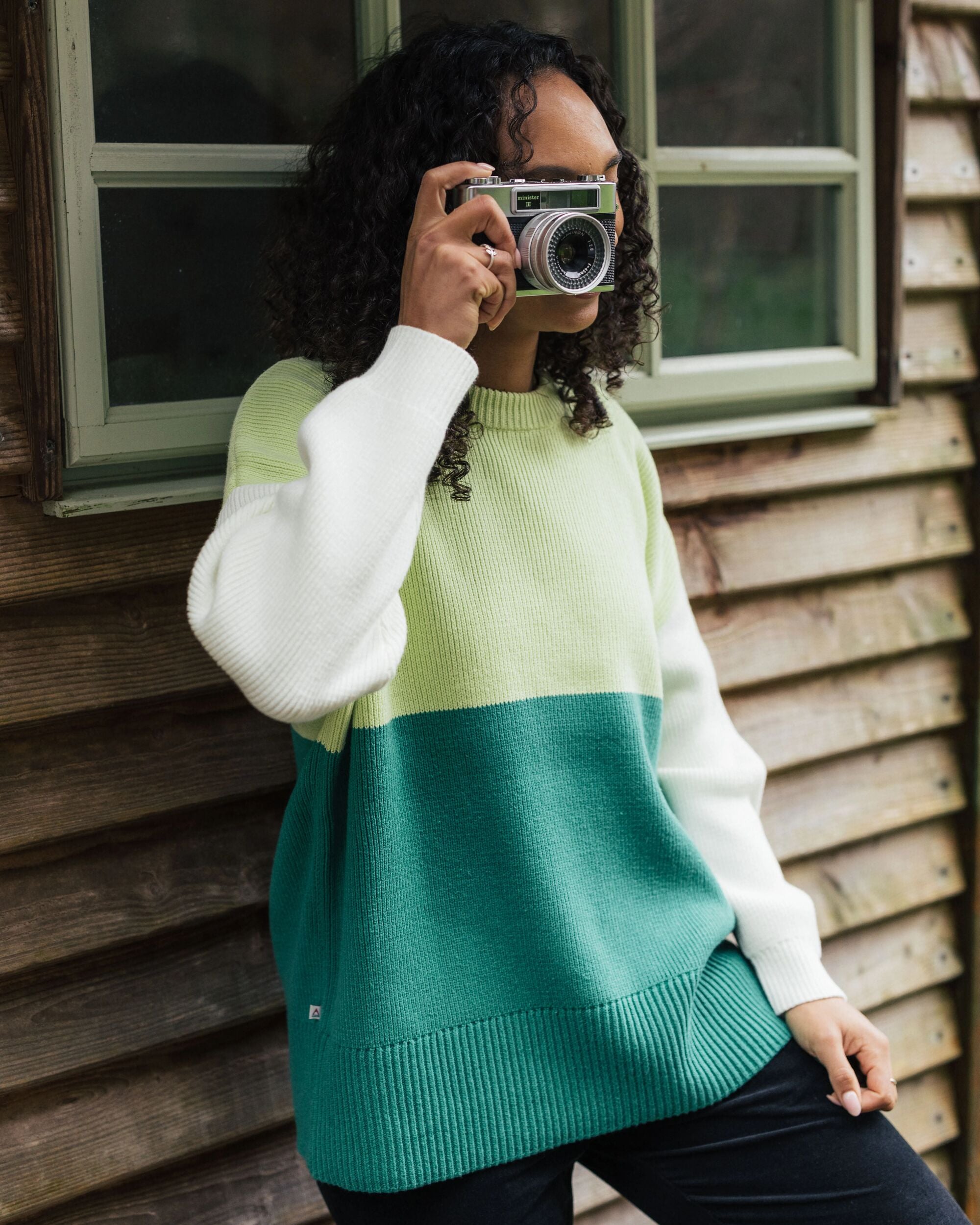 Gondwana Organic Oversized Knitted Jumper - Greenlake - Lifestyle