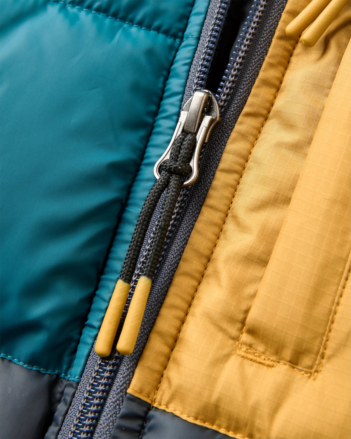 Inspire Insulated Hooded Jacket - Charcoal/Mediterranean - Flatlay