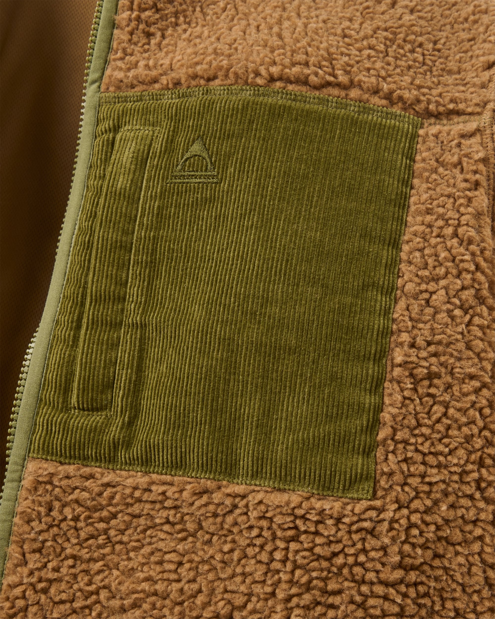 Trekker Deep-Pile Sherpa Fleece - Caramel - Flatlay