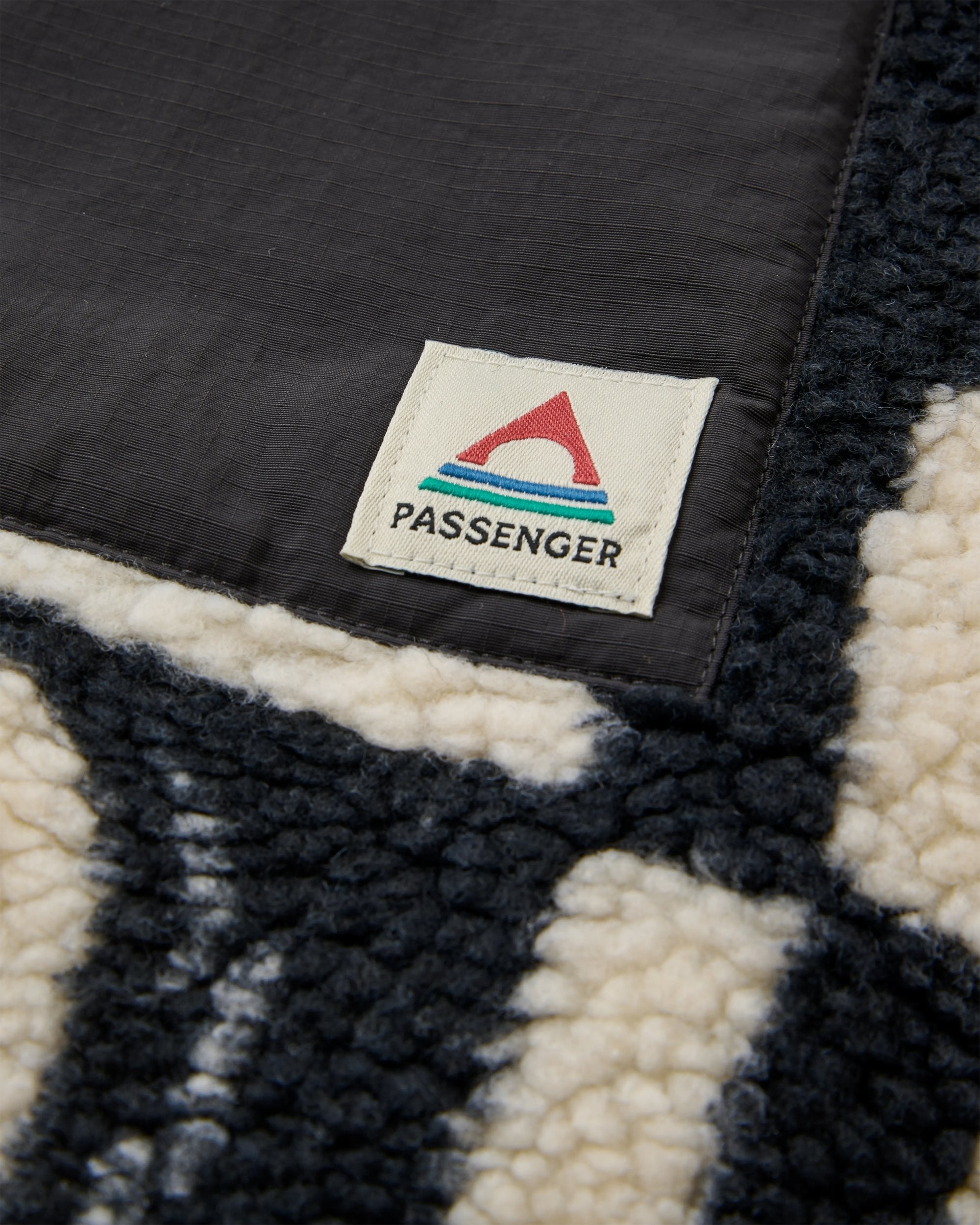 Valiant Deep Pile Fleece - Roam Further Black - Flatlay