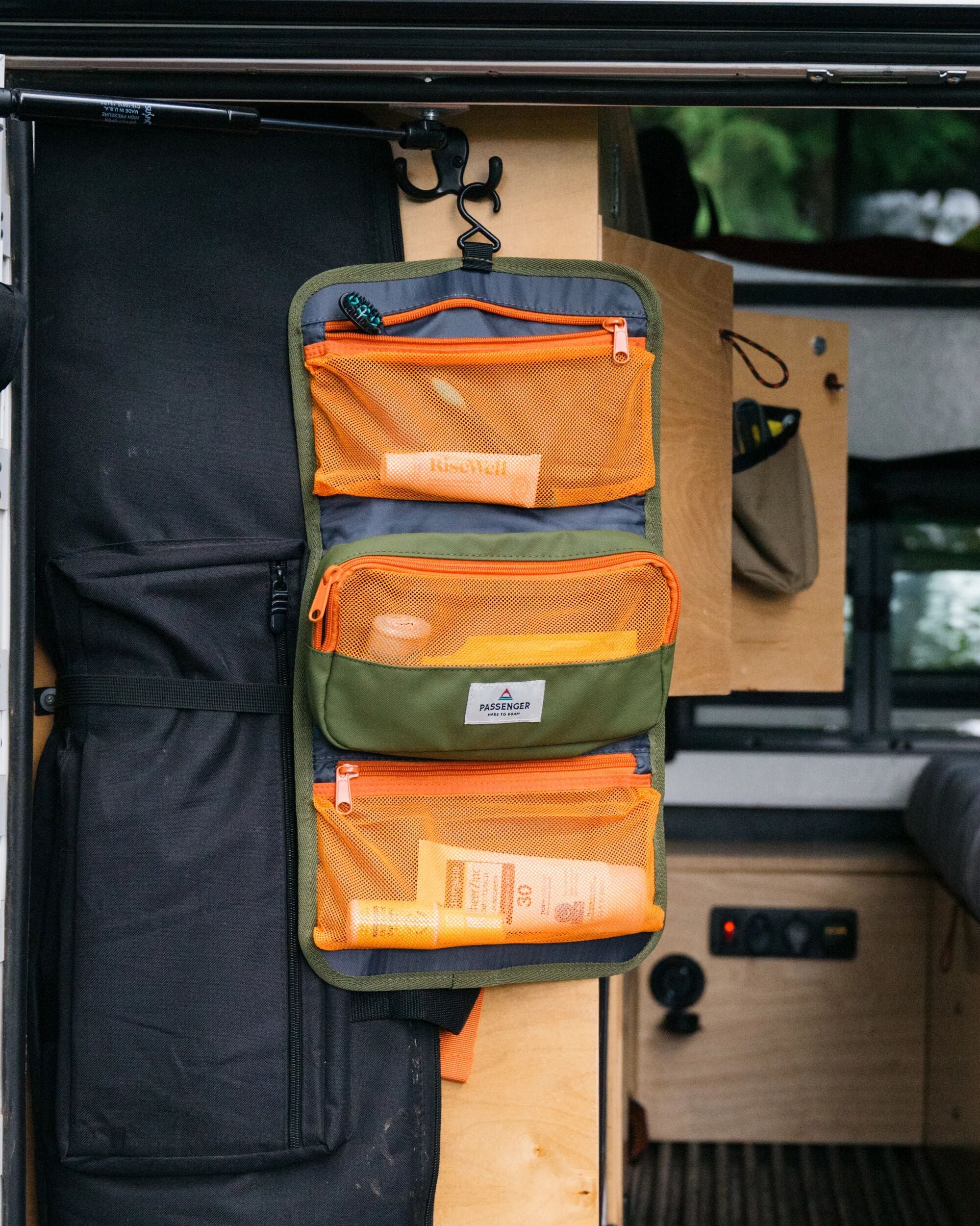 Drop Recycled Wash Kit - Khaki - Lifestyle