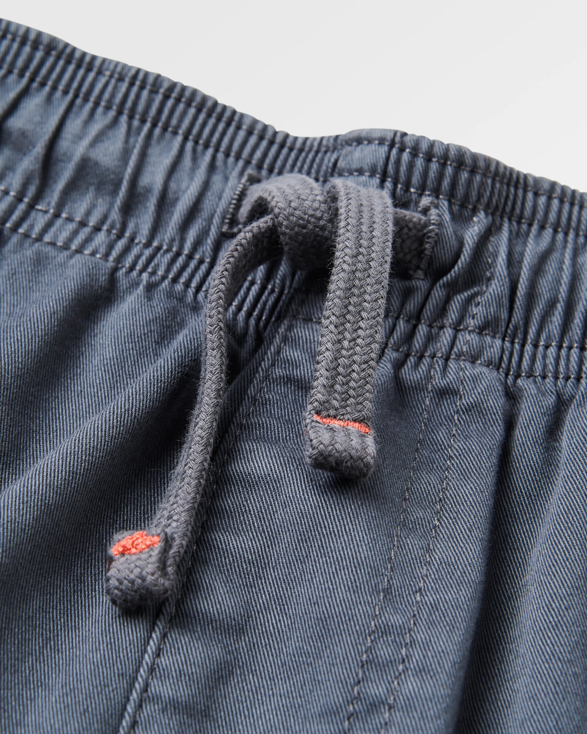 Drifter Organic Cotton Short - Charcoal - Flatlay