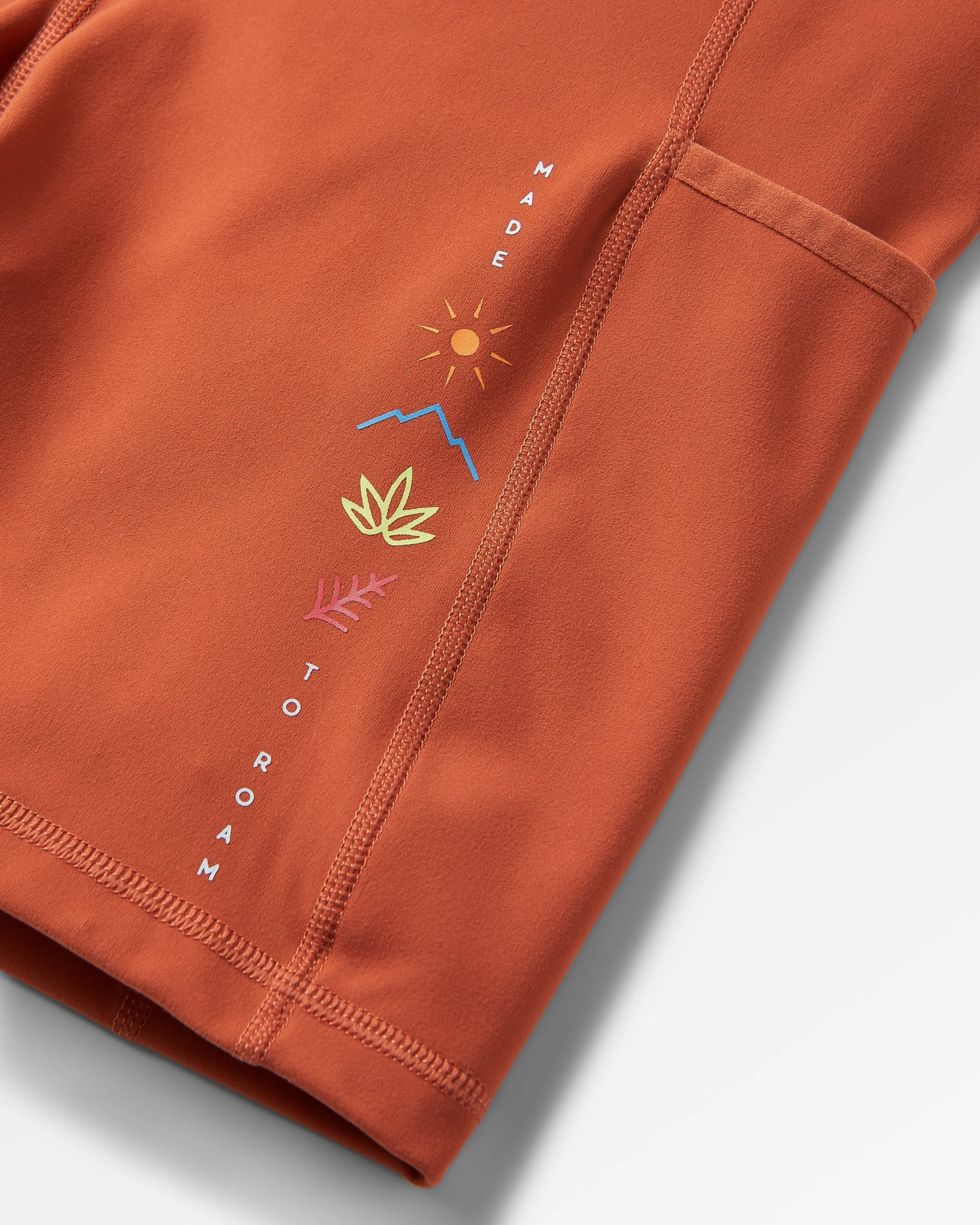 Mantra Recycled Active Short - Baked Clay - Flatlay