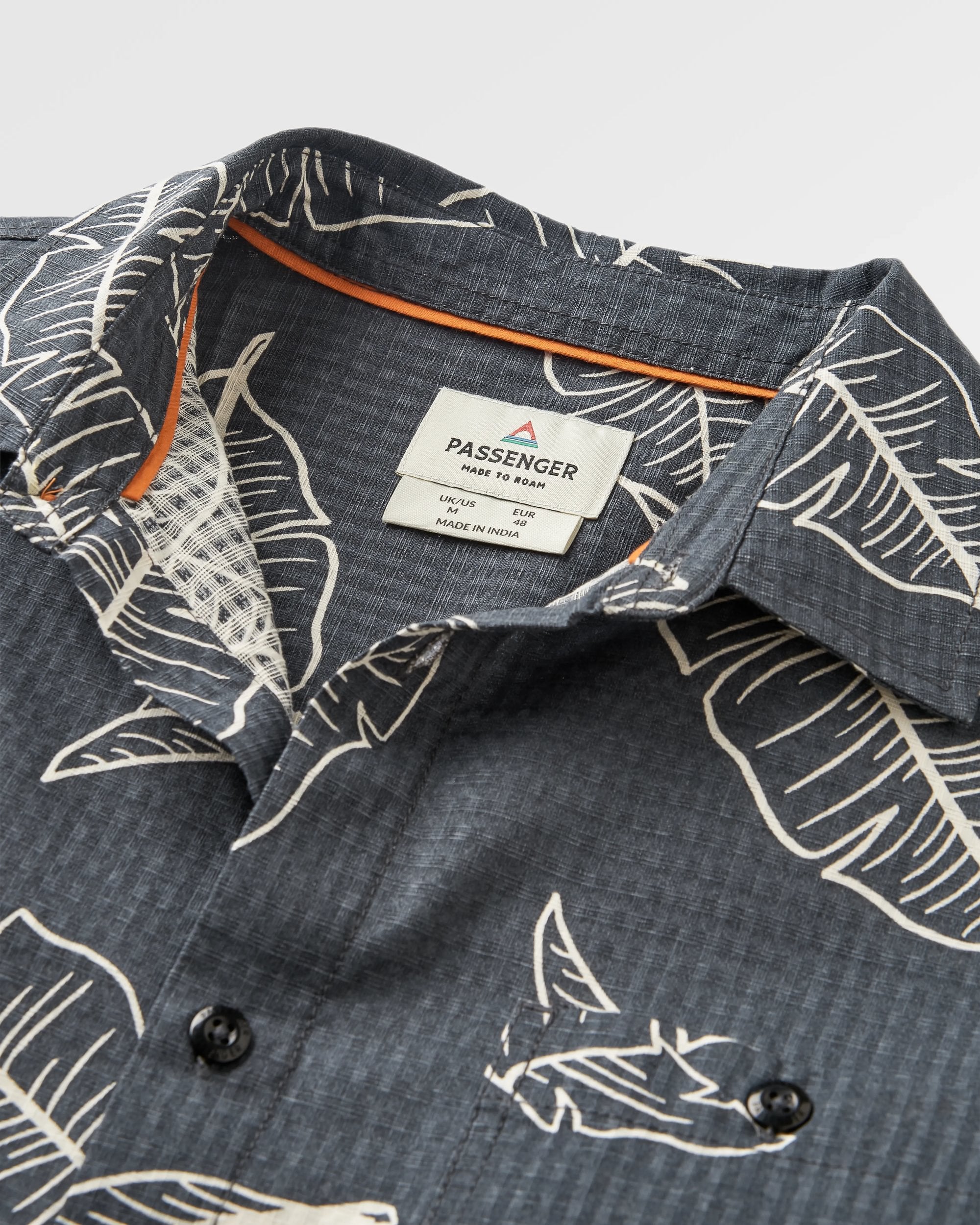 Chill Textured Organic Cotton Short Sleeve Shirt - Palm Faded Black  - Flatlay