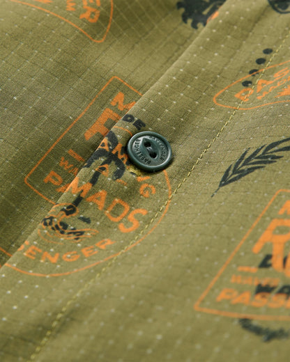 365 Active Shirt - Badge Khaki - Flatlay