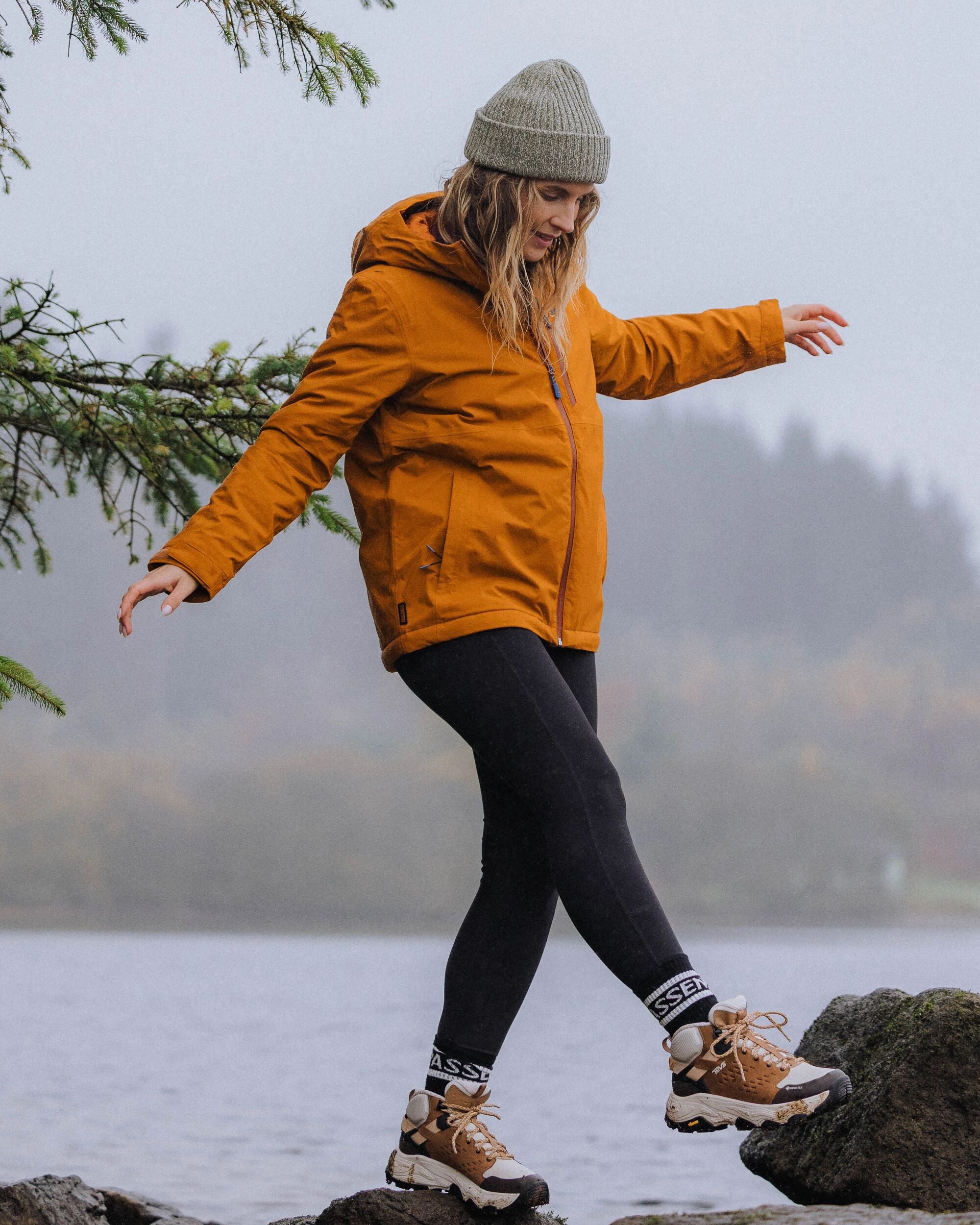 Elevate Insulated Waterproof Jacket - Retro Orange - Lifestyle