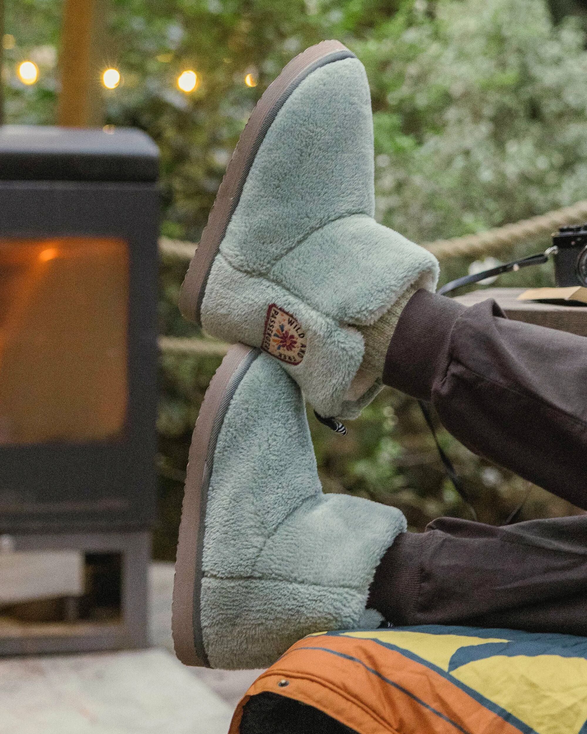 Hideaway Hut Sherpa Fleece Slipper - Pistachio - Lifestyle - Female