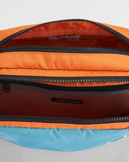 Travel Recycled Wash Kit - Arctic/Retro Orange - Flatlay