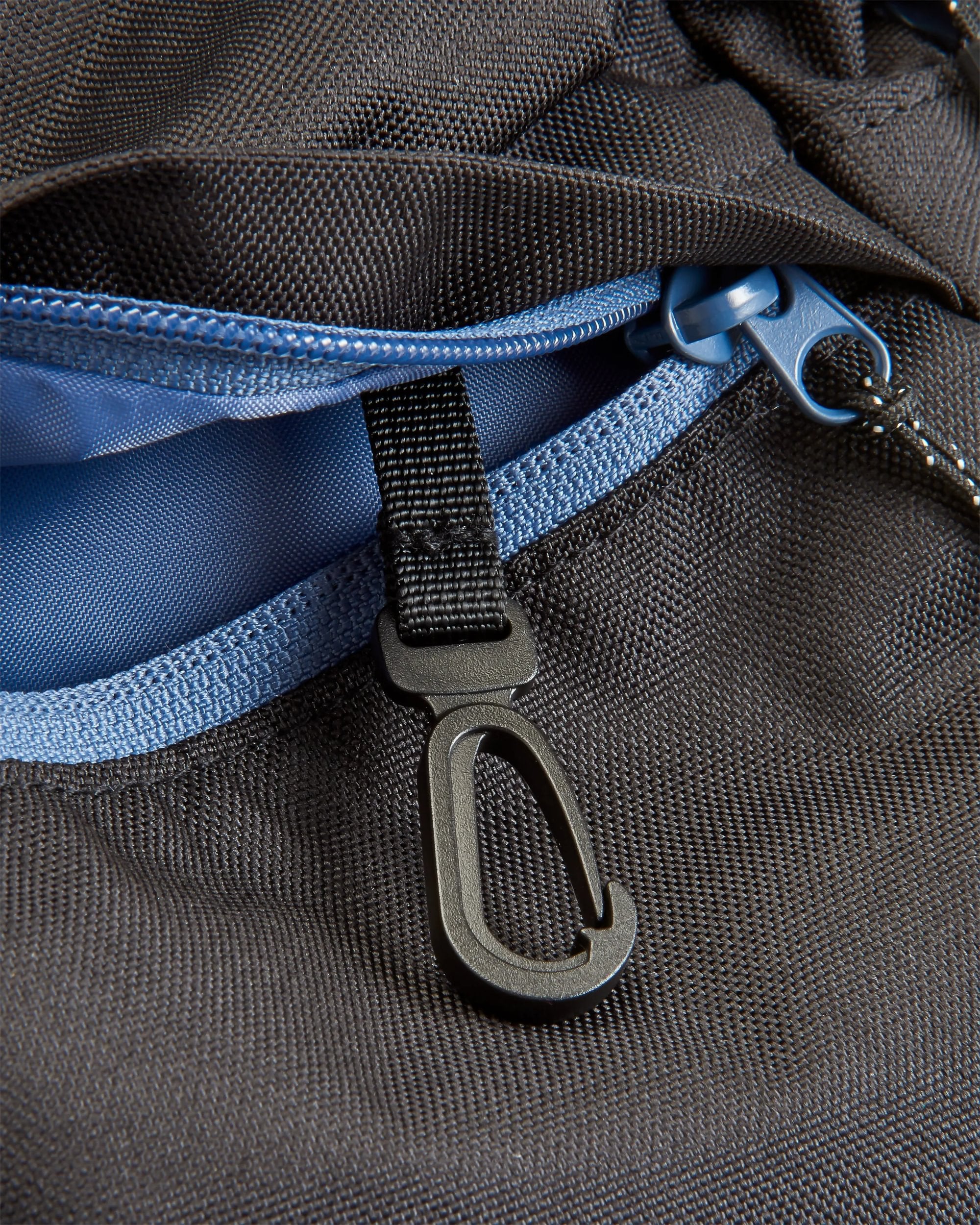 Boondocker Recycled Sling 8L - Black - Flatlay