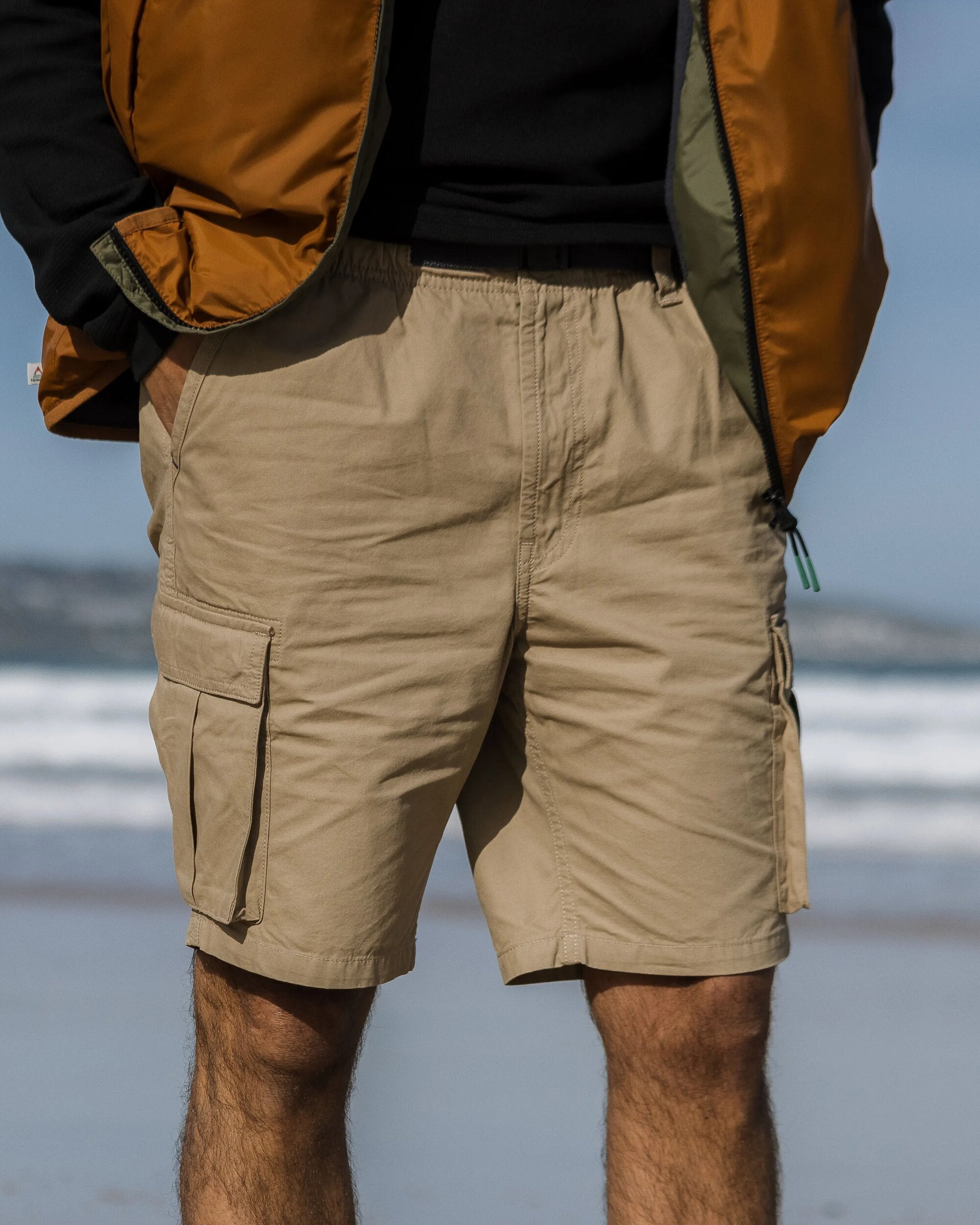 Adventurer Cargo Cotton Short - Chinchilla Brown - Lifestyle