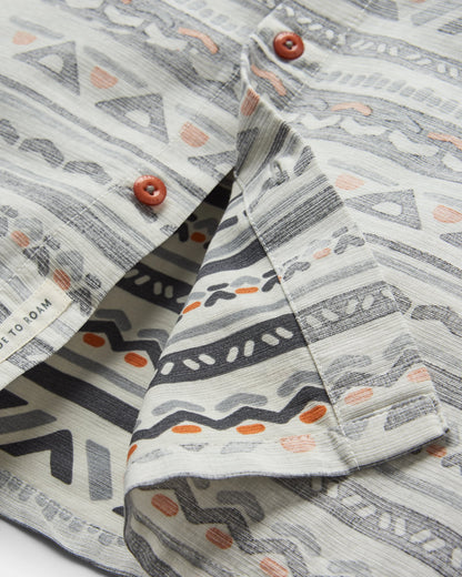 Chill Textured Short Sleeve Shirt - Geo Track Storm Grey - Flatlay