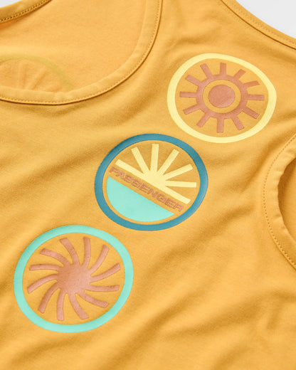 Chase The Light Active Vest - Spruce Yellow - Flatlay