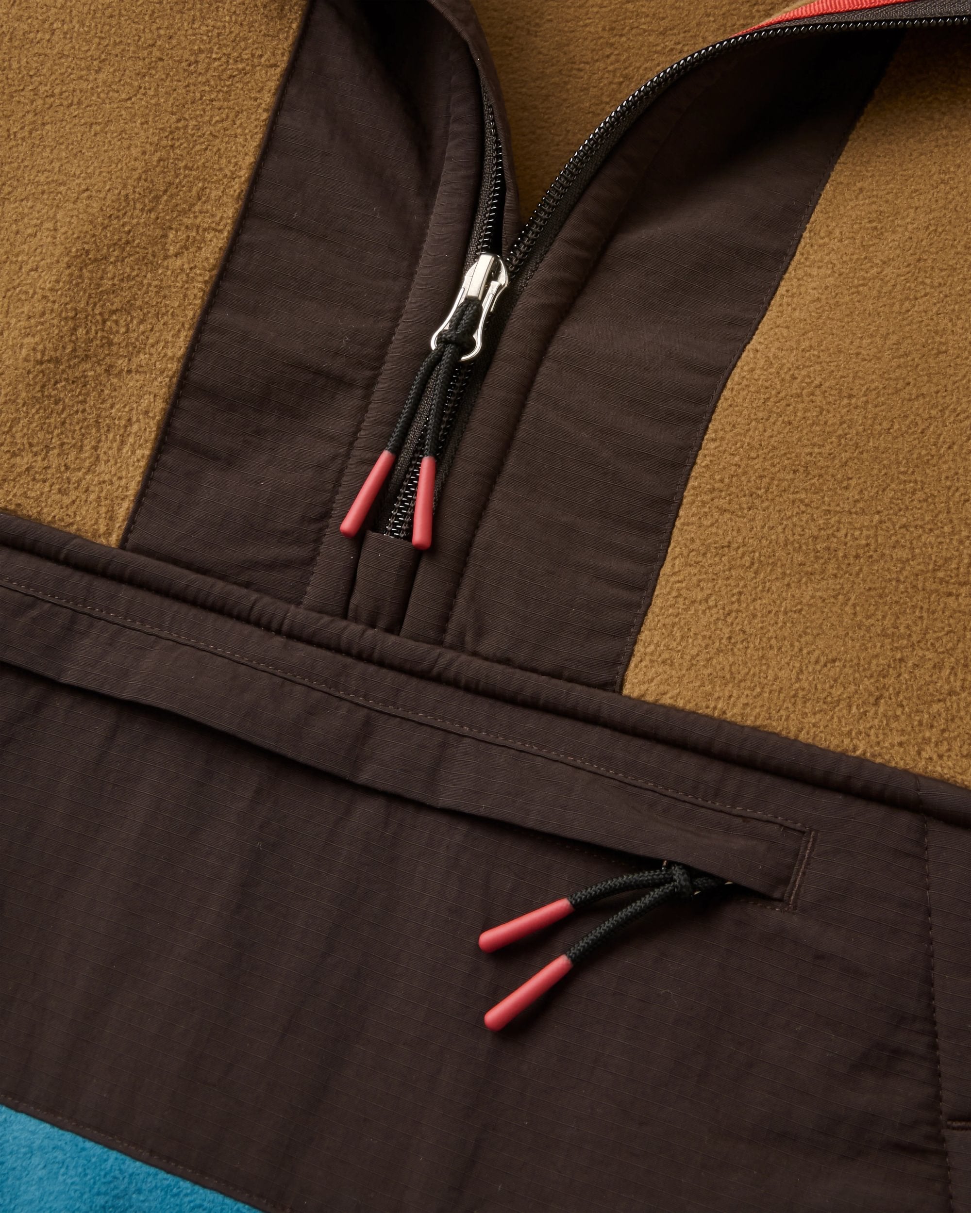 Woodland Hooded 1/2 Zip Polartec® Fleece - Caramel/Blue Steel - Flatlay