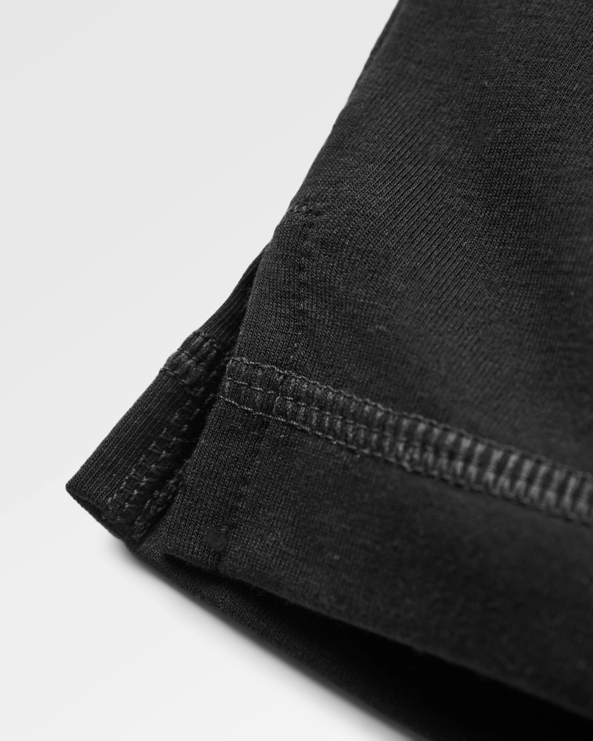 Breeze DriRelease® Trail Men's T-Shirt - Black - Flatlay