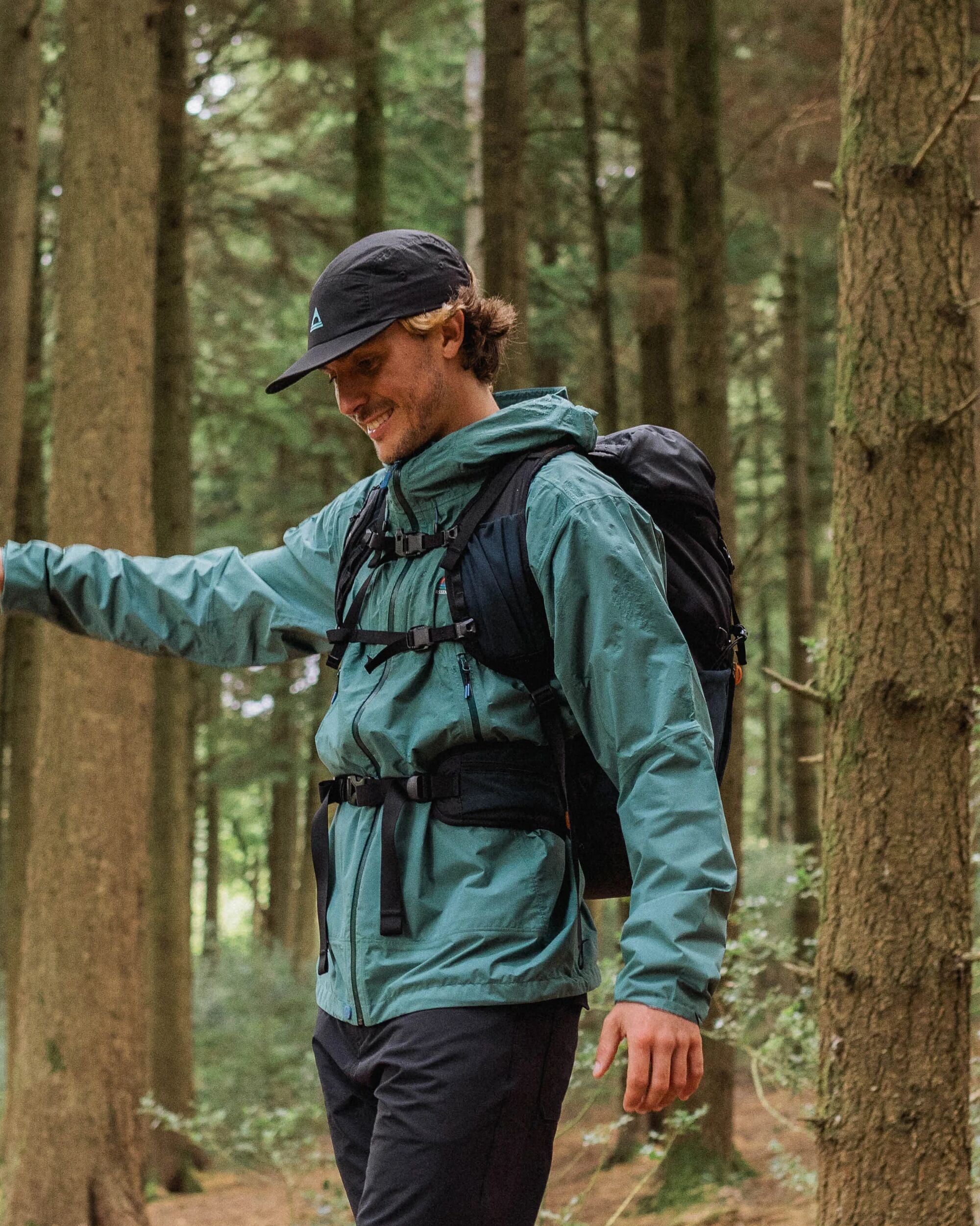 Trailscape Recycled 30L Backpack - Black - Lifestyle - Male