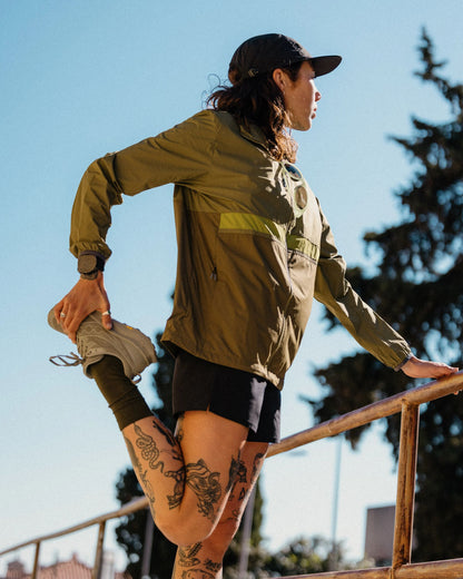 Viento Windshell Jacket - Dark Olive/Clover - Lifestyle