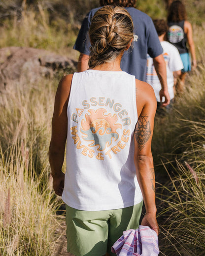 Dune Women's Recycled Cotton Vest - White - Lifestyle