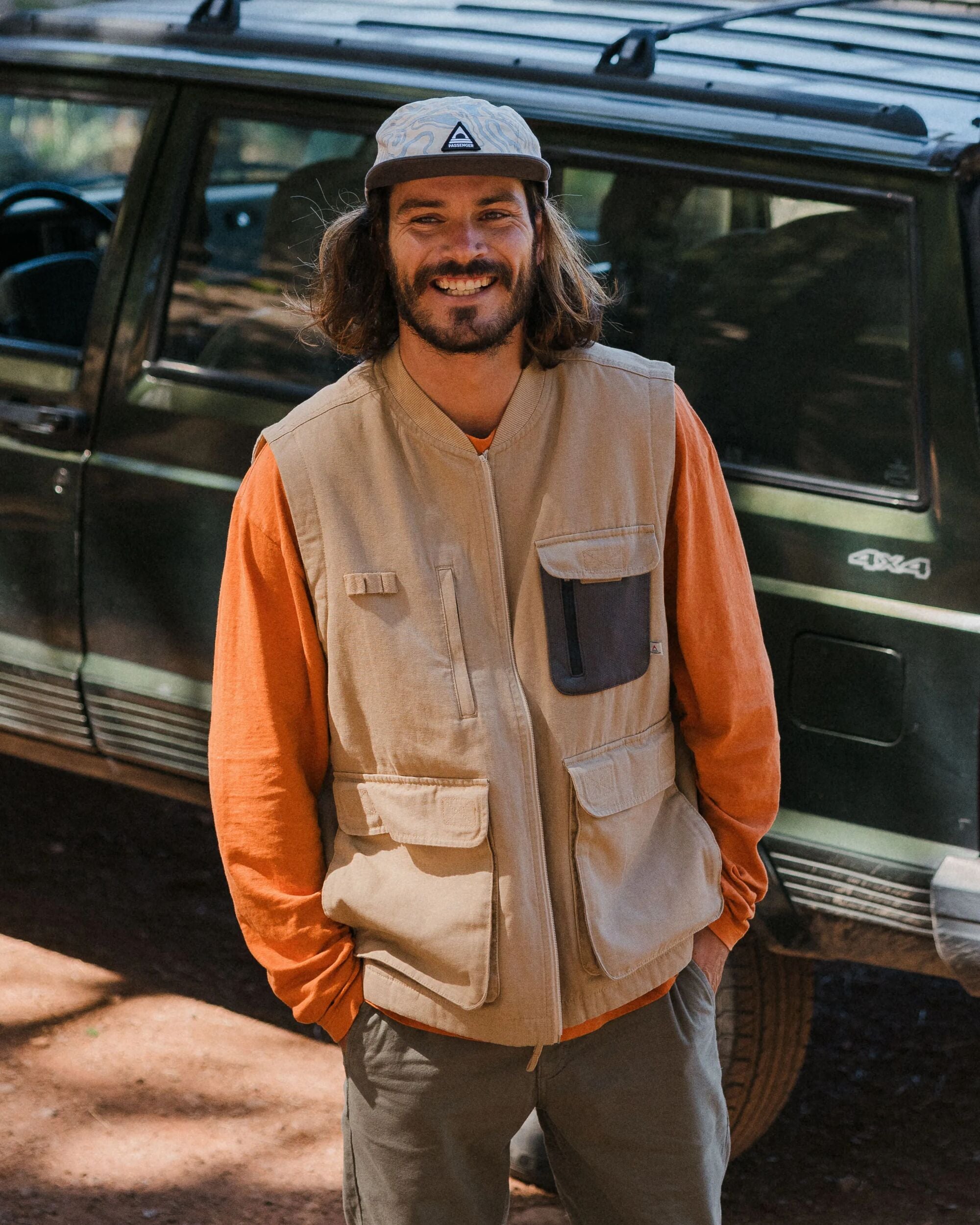 Explorers Organic Cotton Canvas Gilet - Stone - Lifestyle