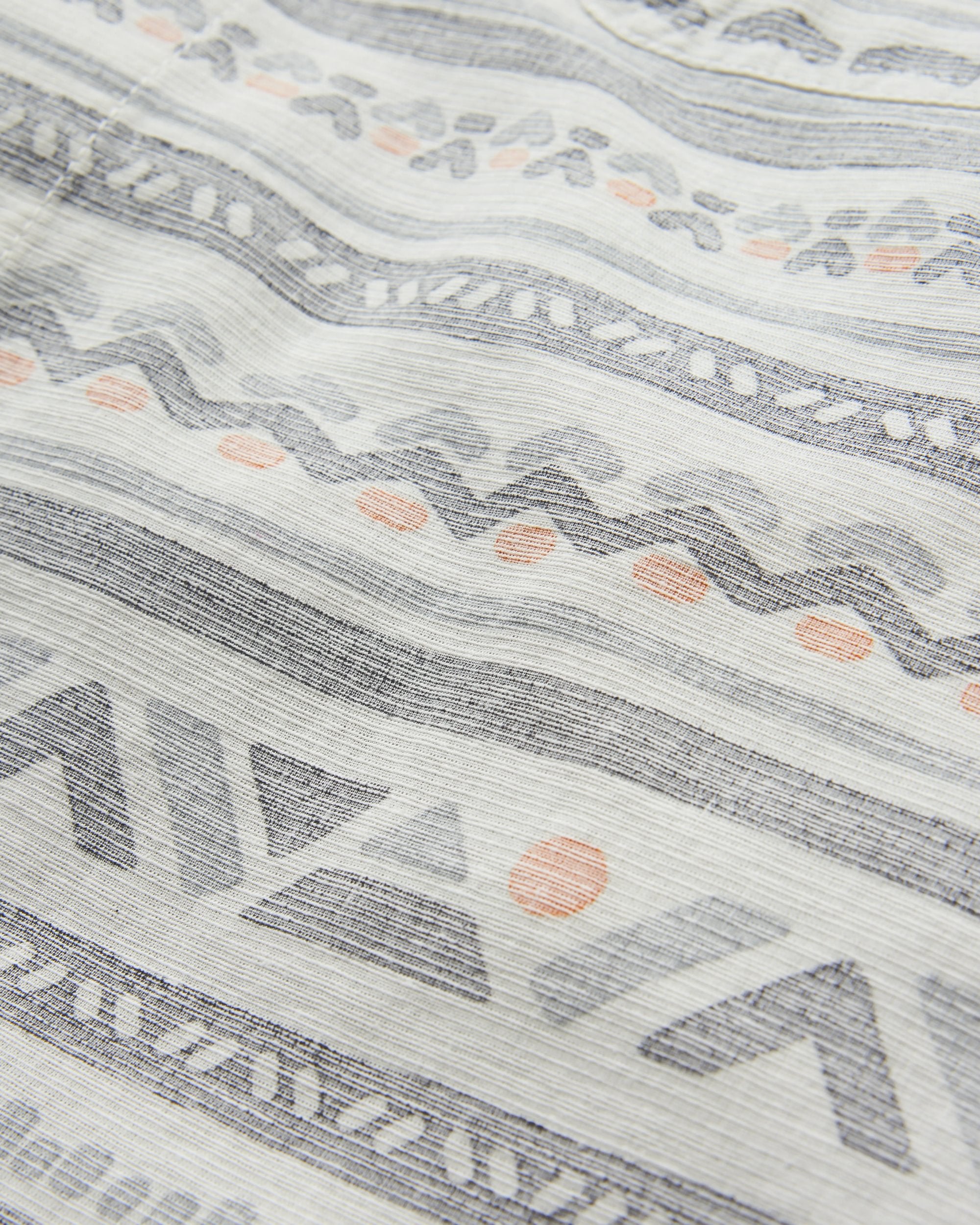 Chill Textured Short Sleeve Shirt - Geo Track Storm Grey - Flatlay