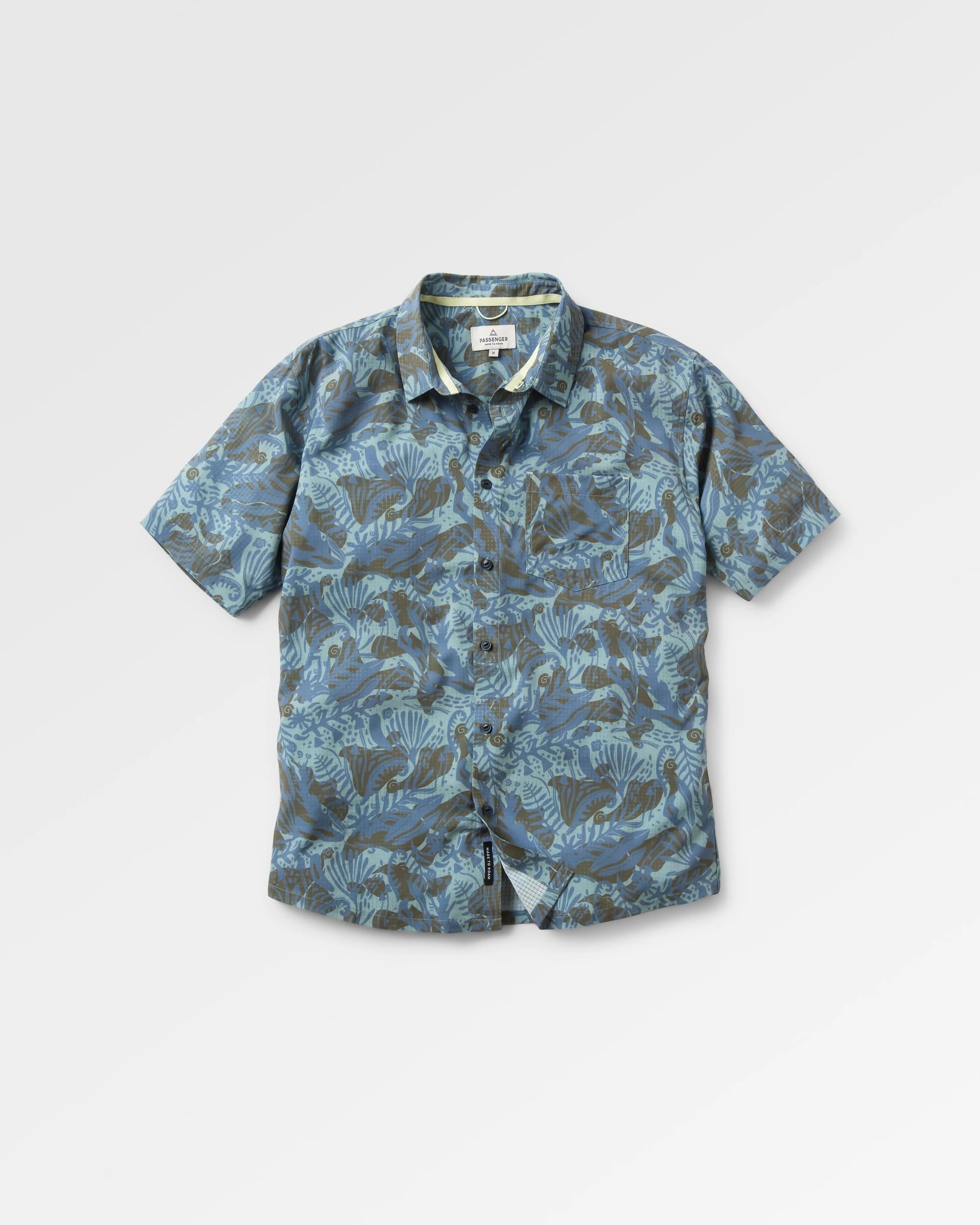 Sundowner Stretch Short Sleeve Shirt - Abstract Seaweed Camo - Flatlay