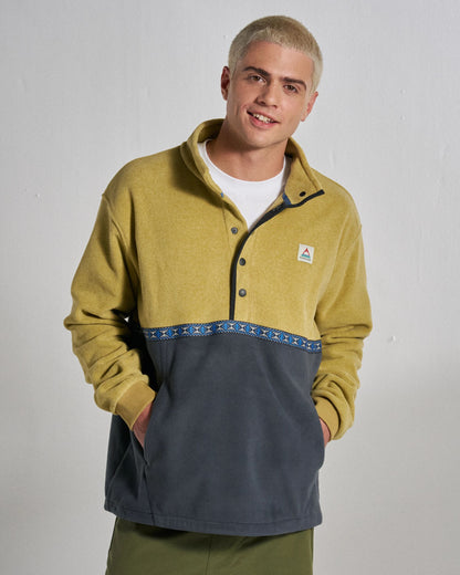 Woodlander Polartec® Fleece - Warm Beige Marl/Charcoal - Studio Model