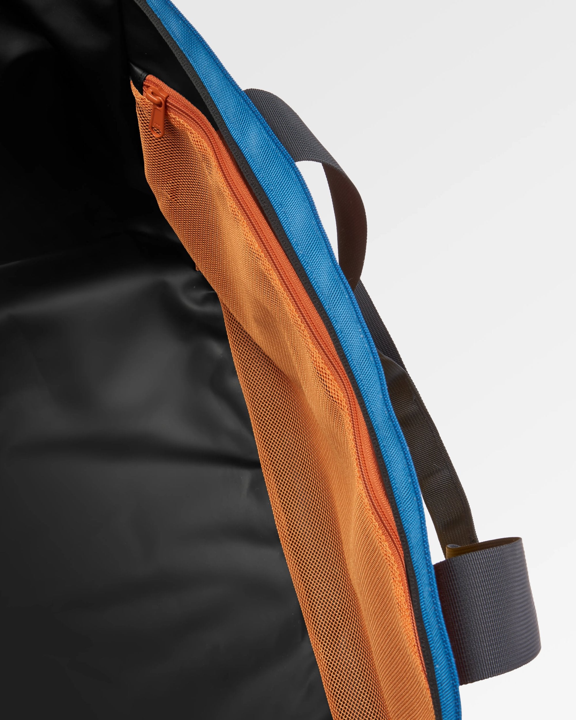 Boondocker Gear Tote 48L - Multi Colour - Flatlay