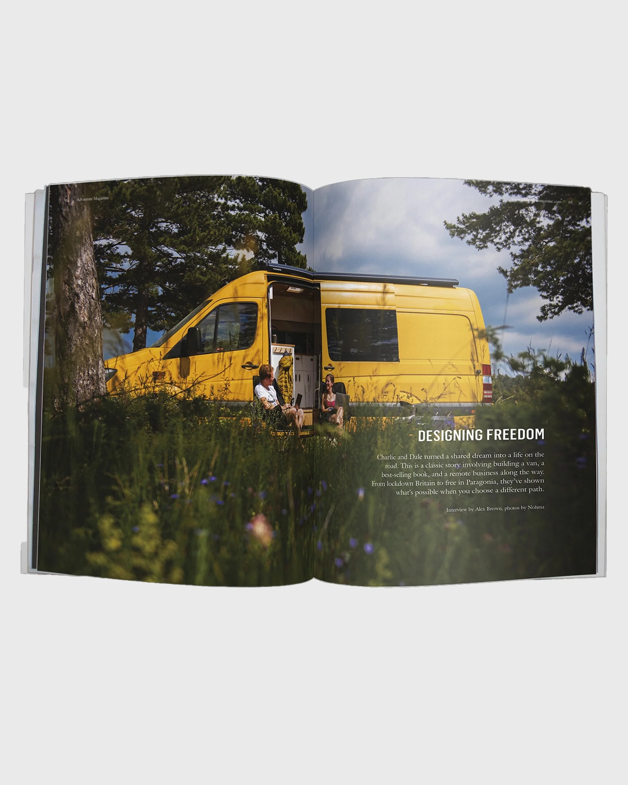 Advanture Magazine Issue 14 - Flatlay