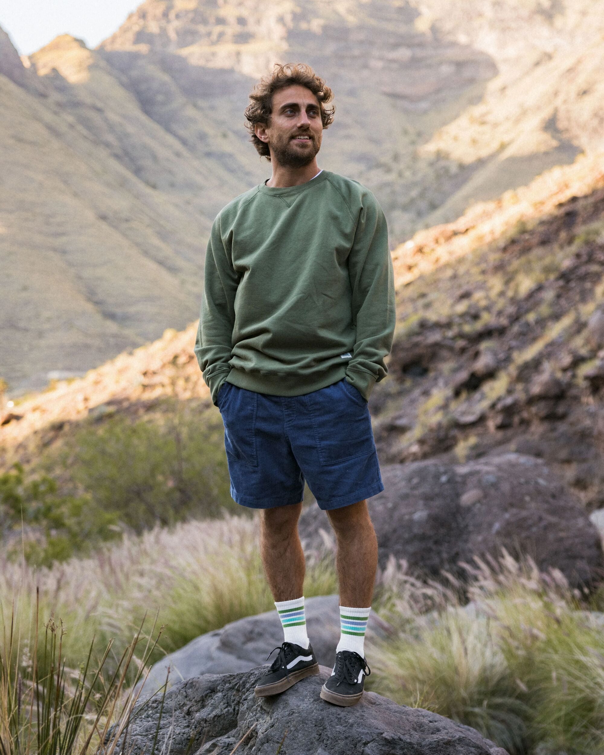 Shack Cord Short - Dark Denim - Lifestyle