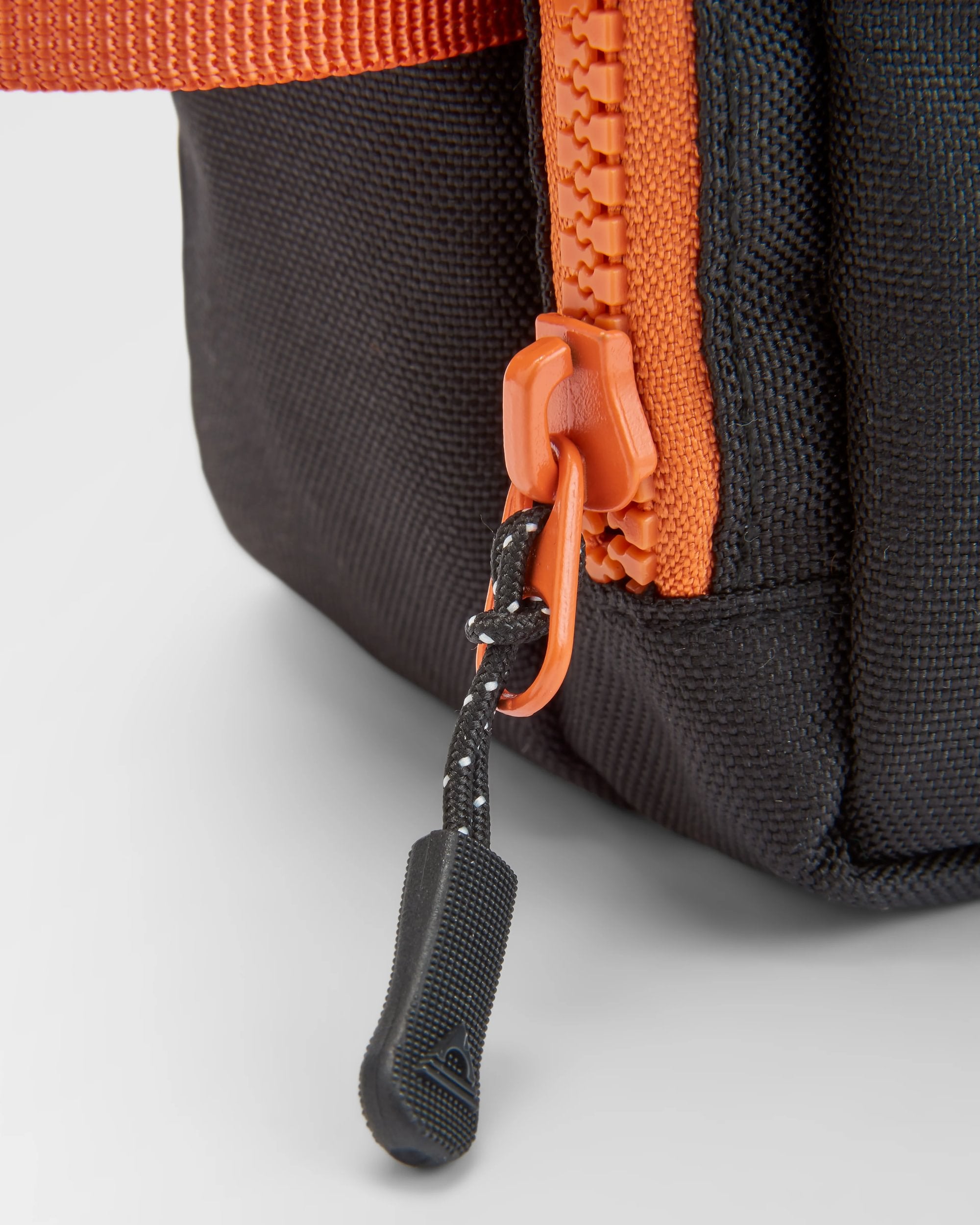 Travel Recycled Wash Kit - Black - Flatlay