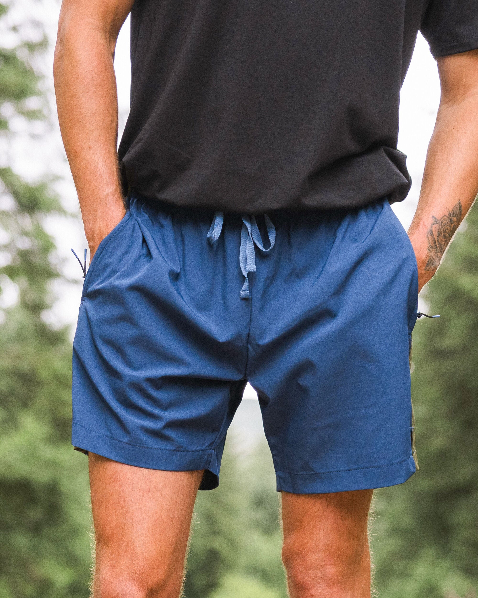 Swift Trail Short 7" - Dark Denim - Lifestyle