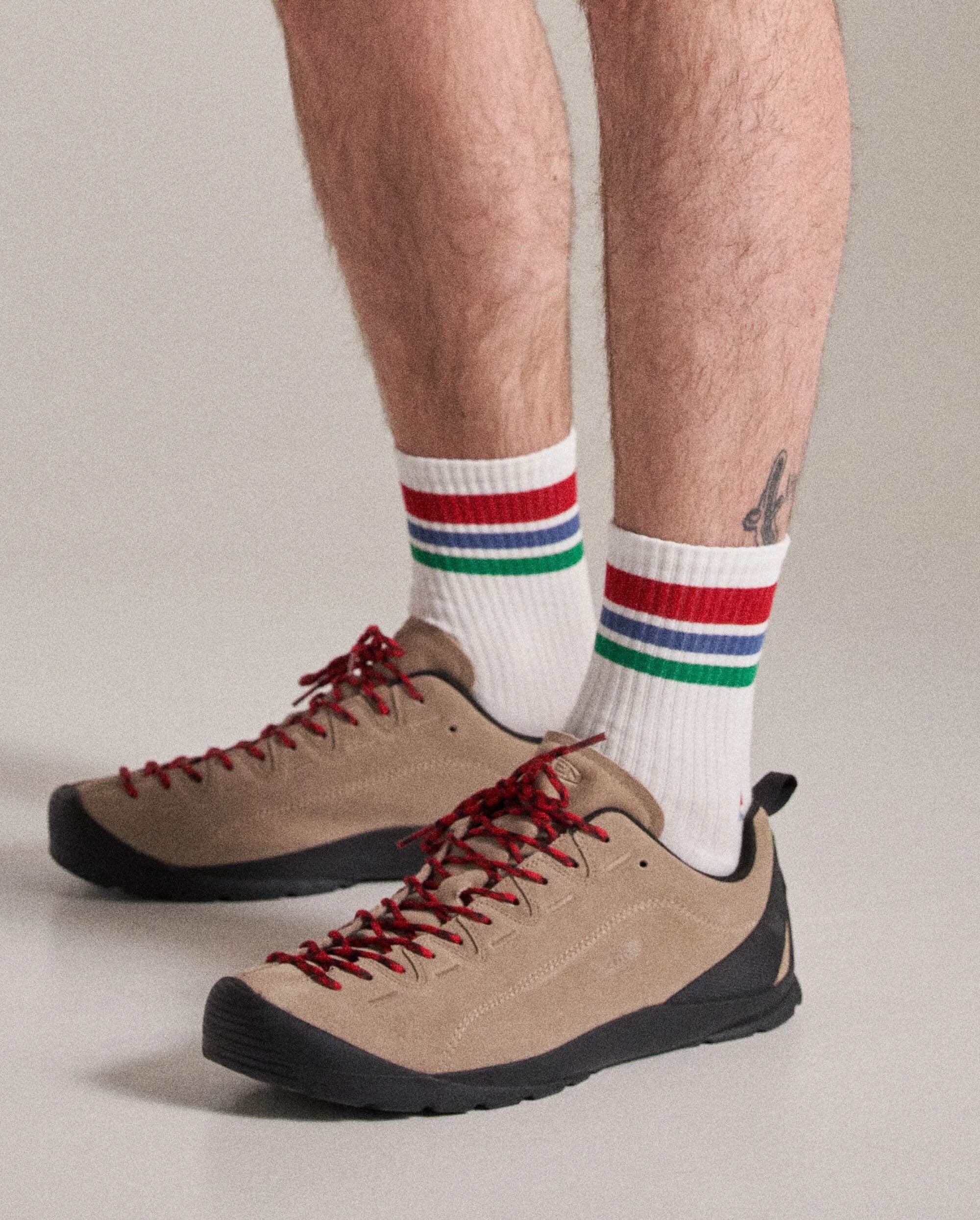 Organic Midweight Crew Socks - White/Greenlake - Studio Model - Male