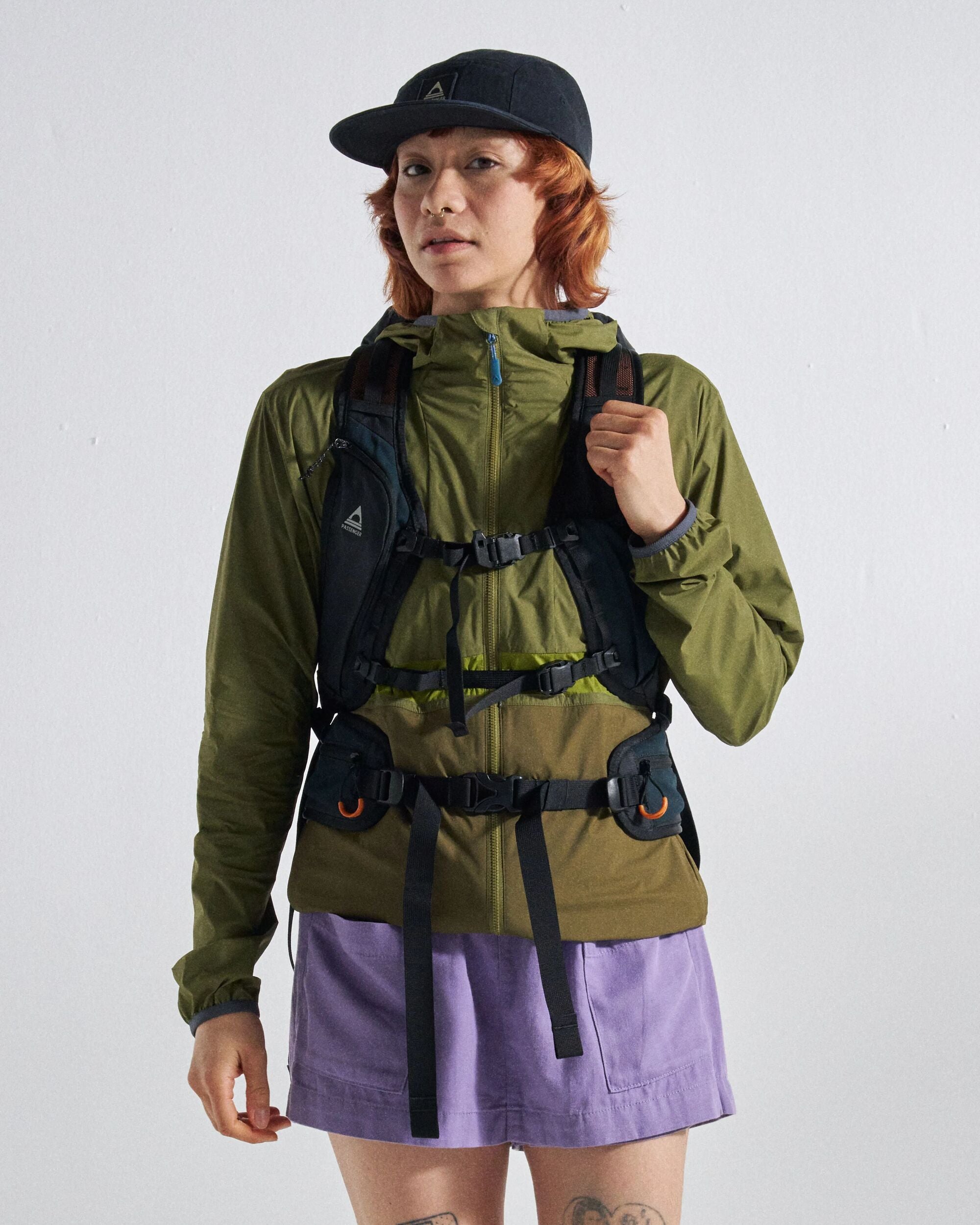 Viento Windshell Jacket - Dark Olive/Clover - Studio Model