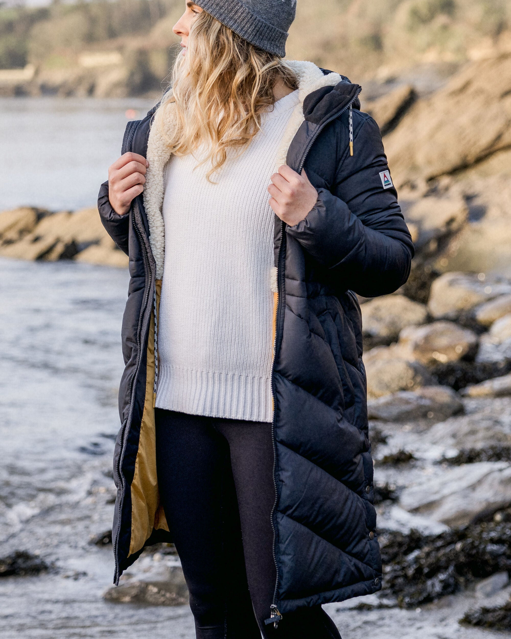 Kinsey 2.0 Recycled Jacket - Phantom Black - Lifestyle