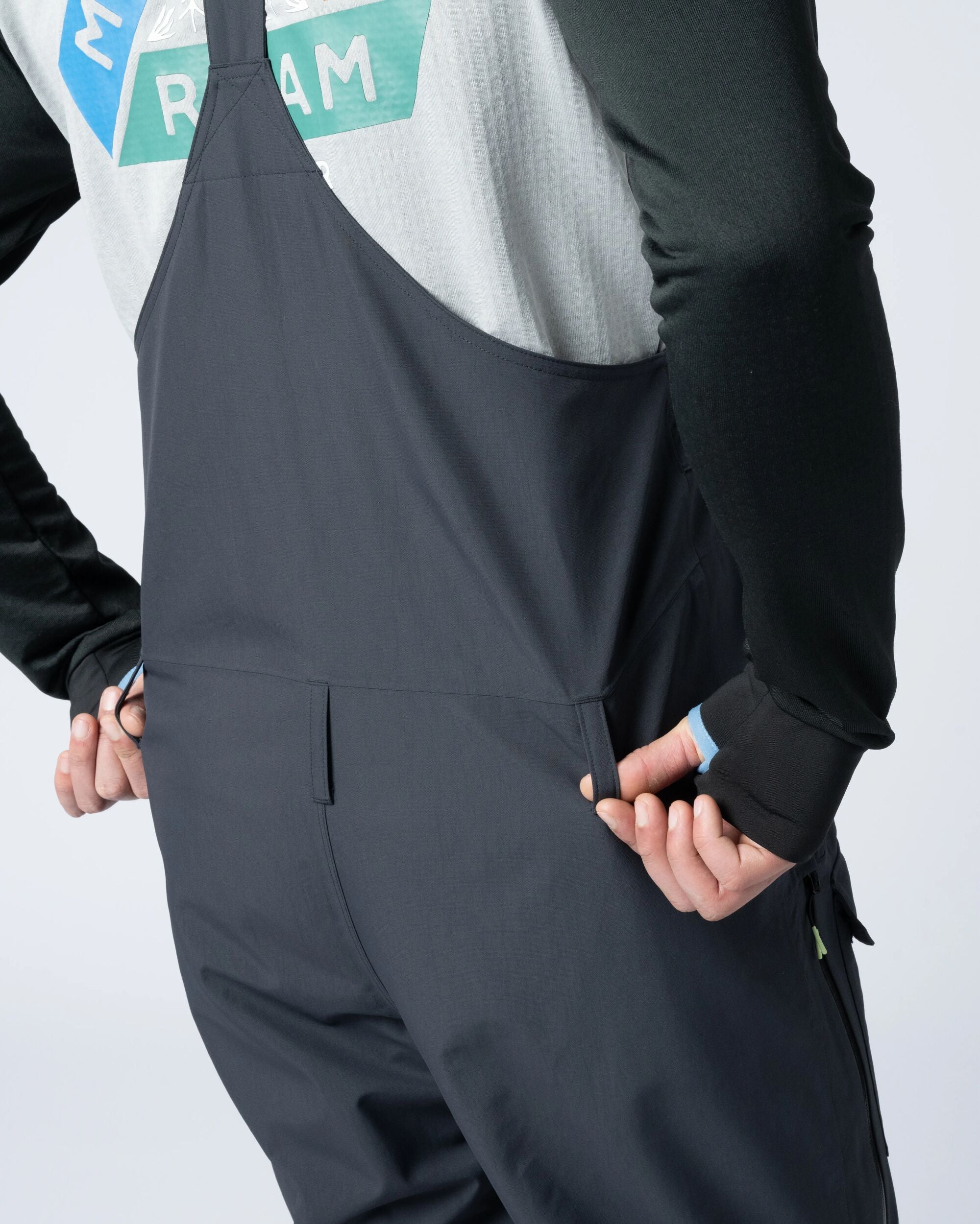 Snowscape Men's Recycled Bibpant - Black - Flatlay